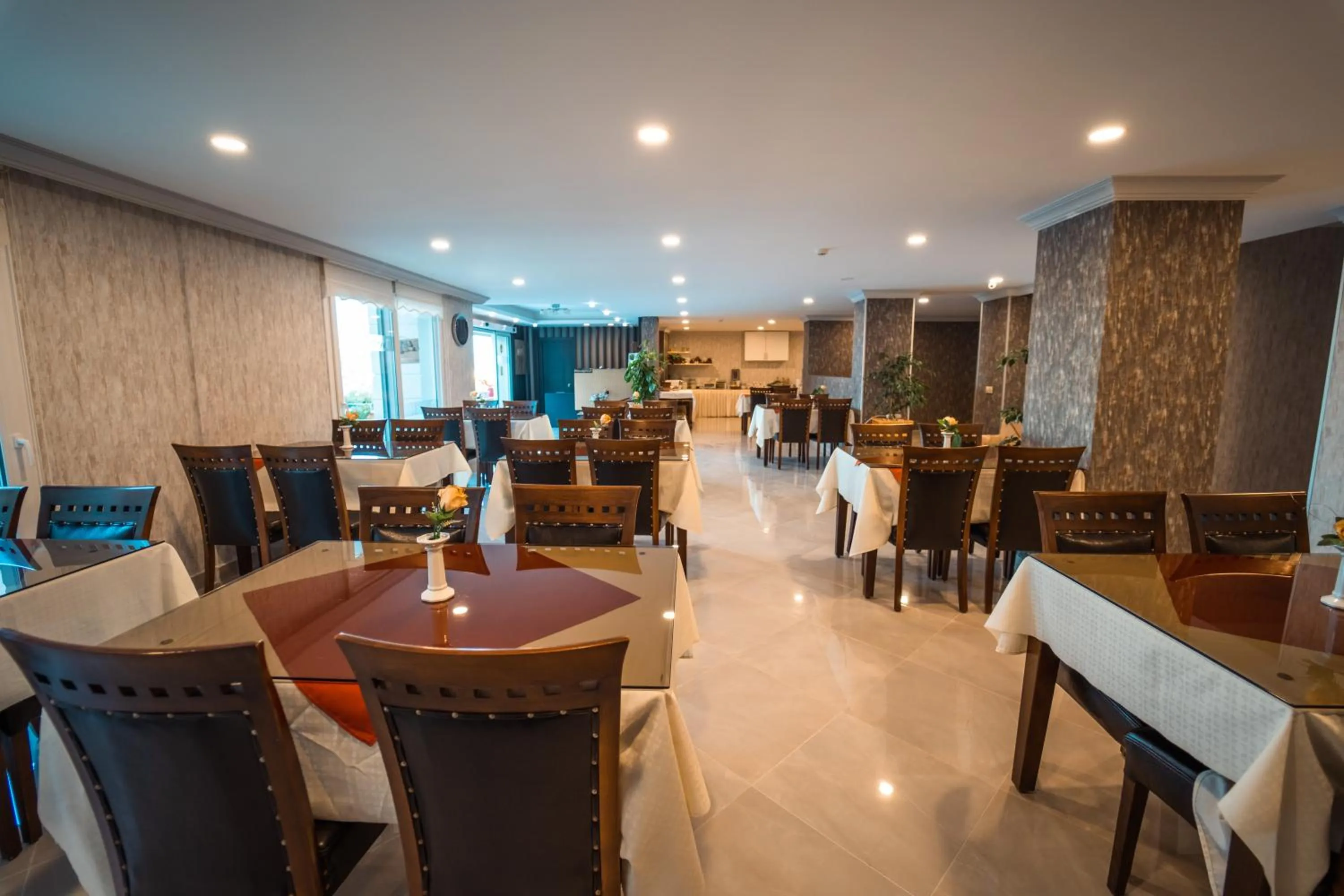 Communal lounge/ TV room in Twins Hotel Çeşme