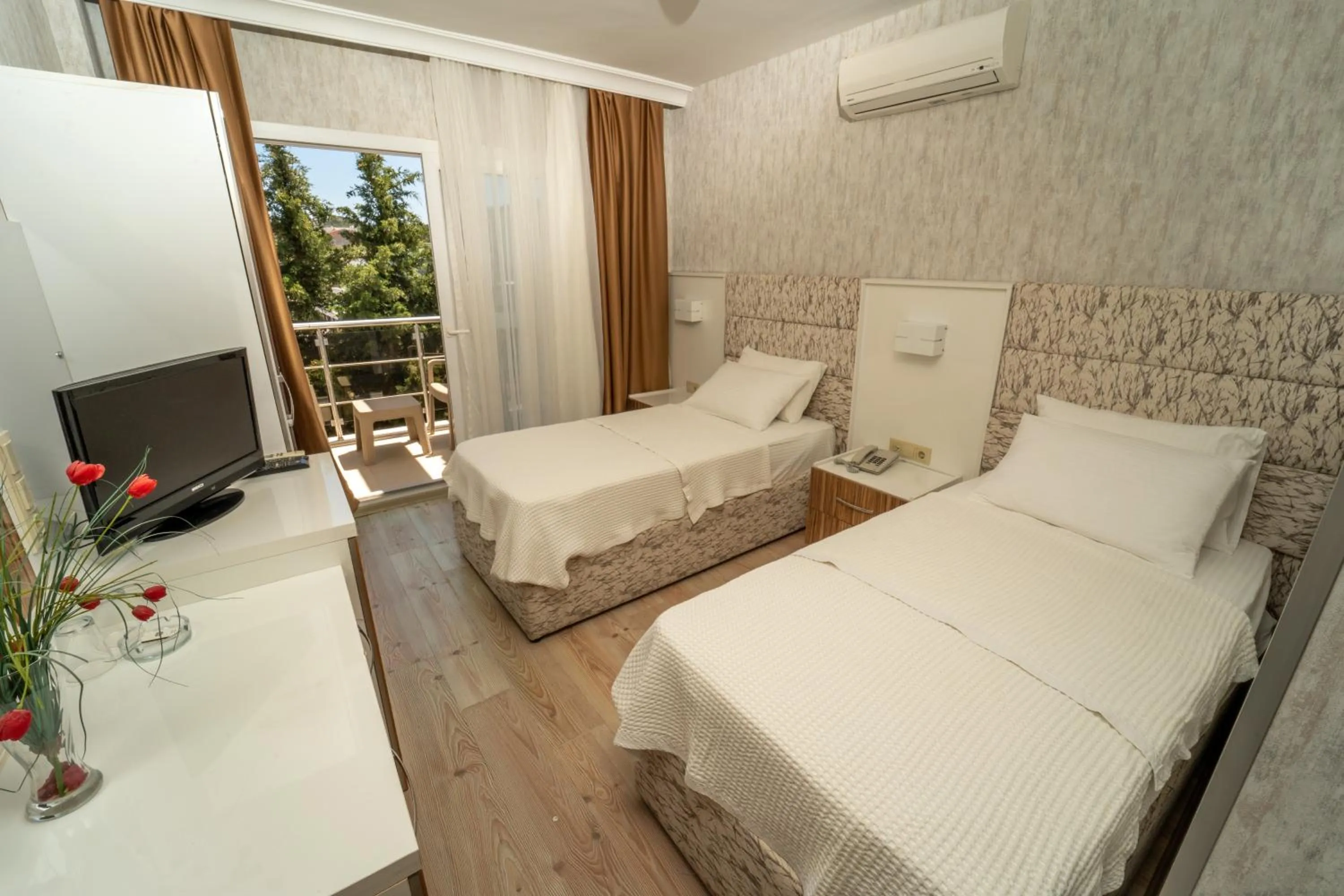 Bed in Twins Hotel Çeşme