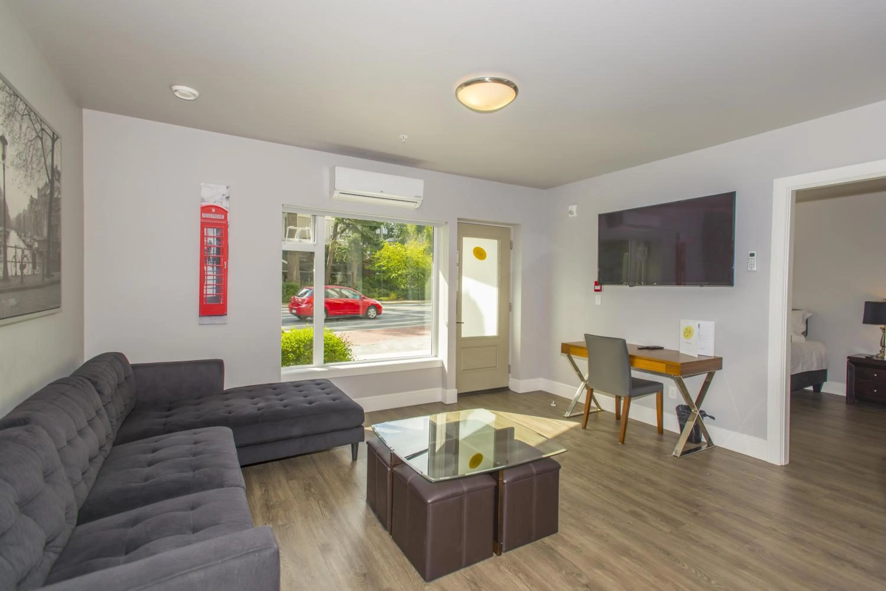 TV and multimedia in SoLo Suites