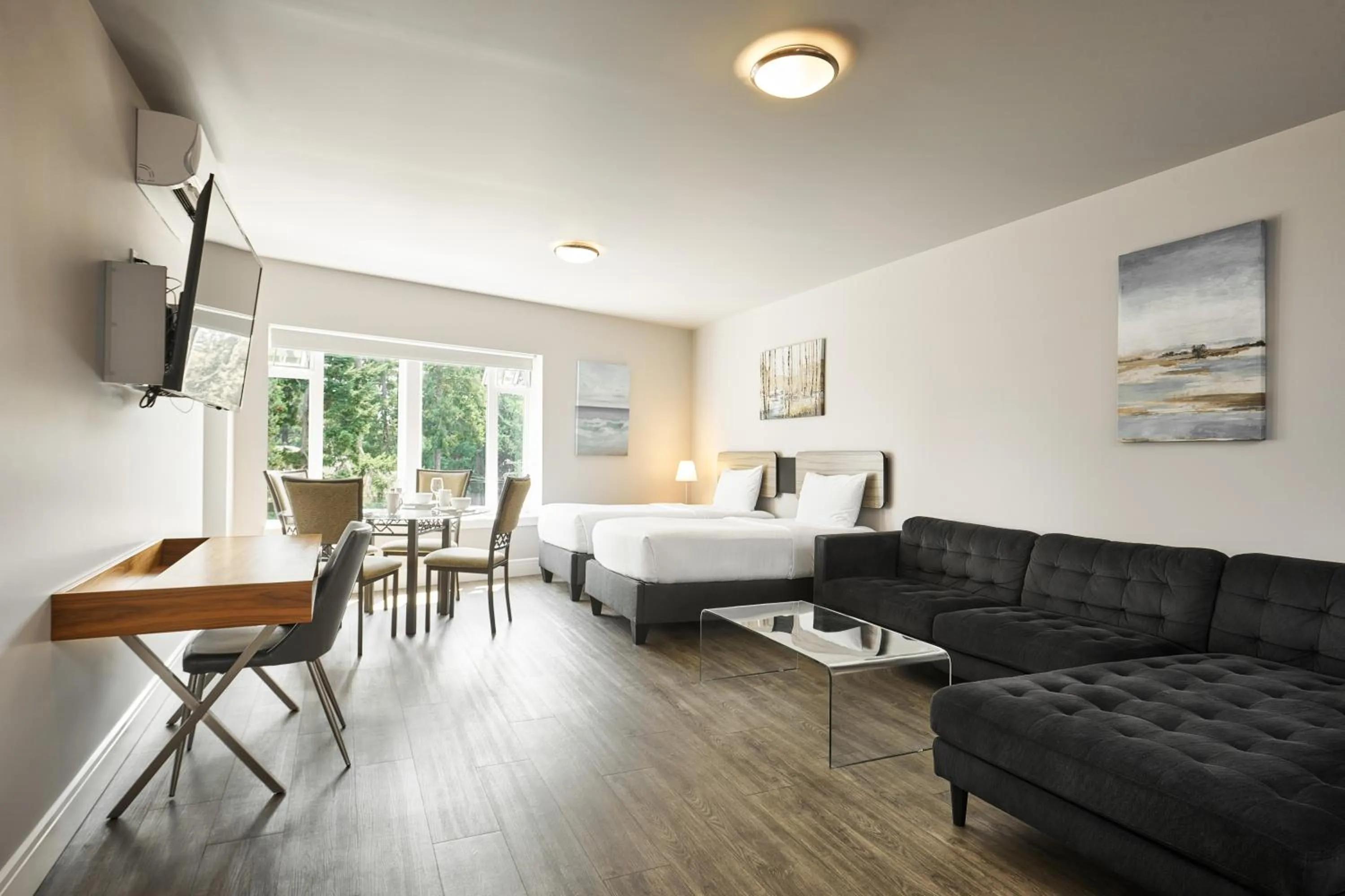 Bedroom, Bed in SoLo Suites