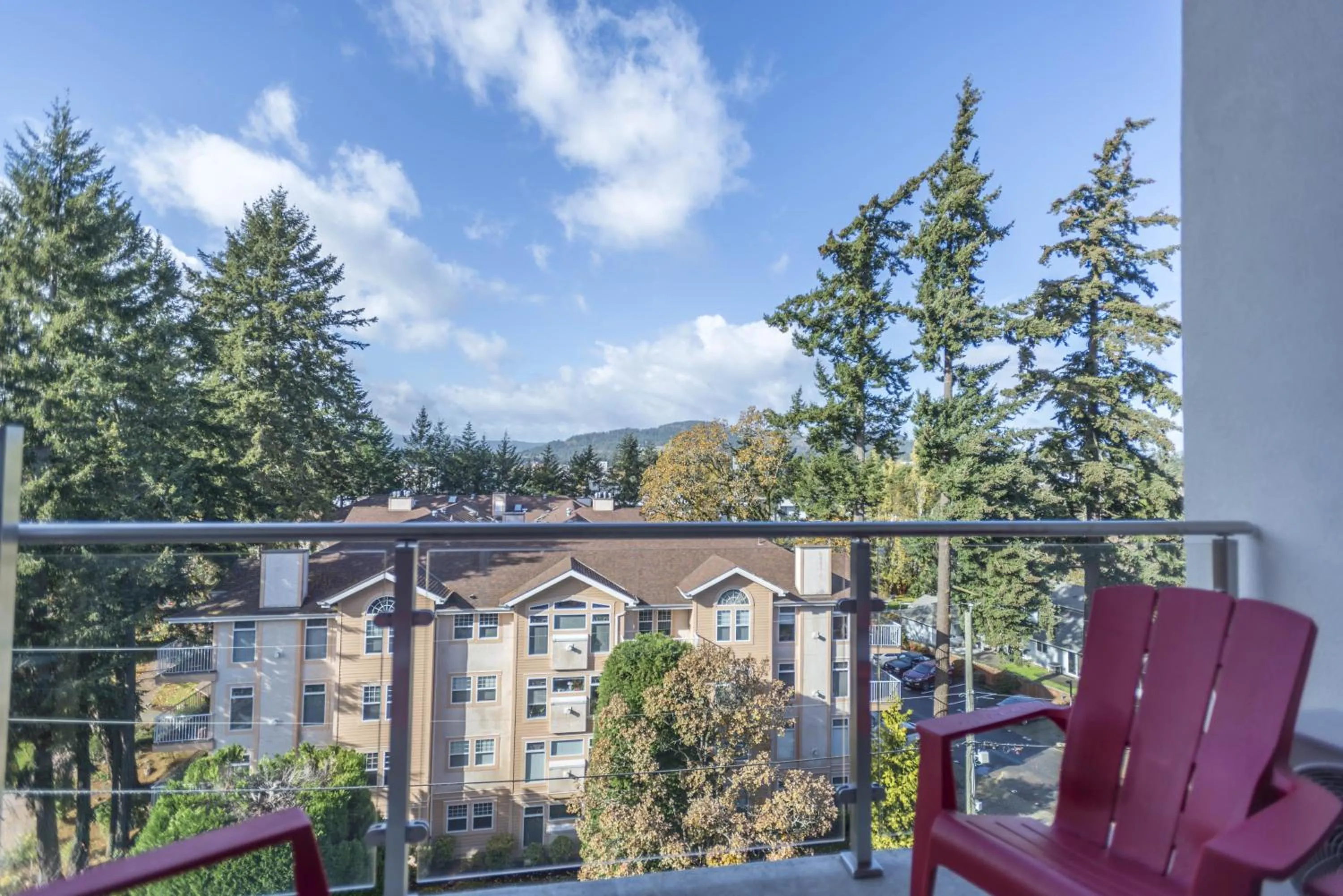 Mountain view in SoLo Suites