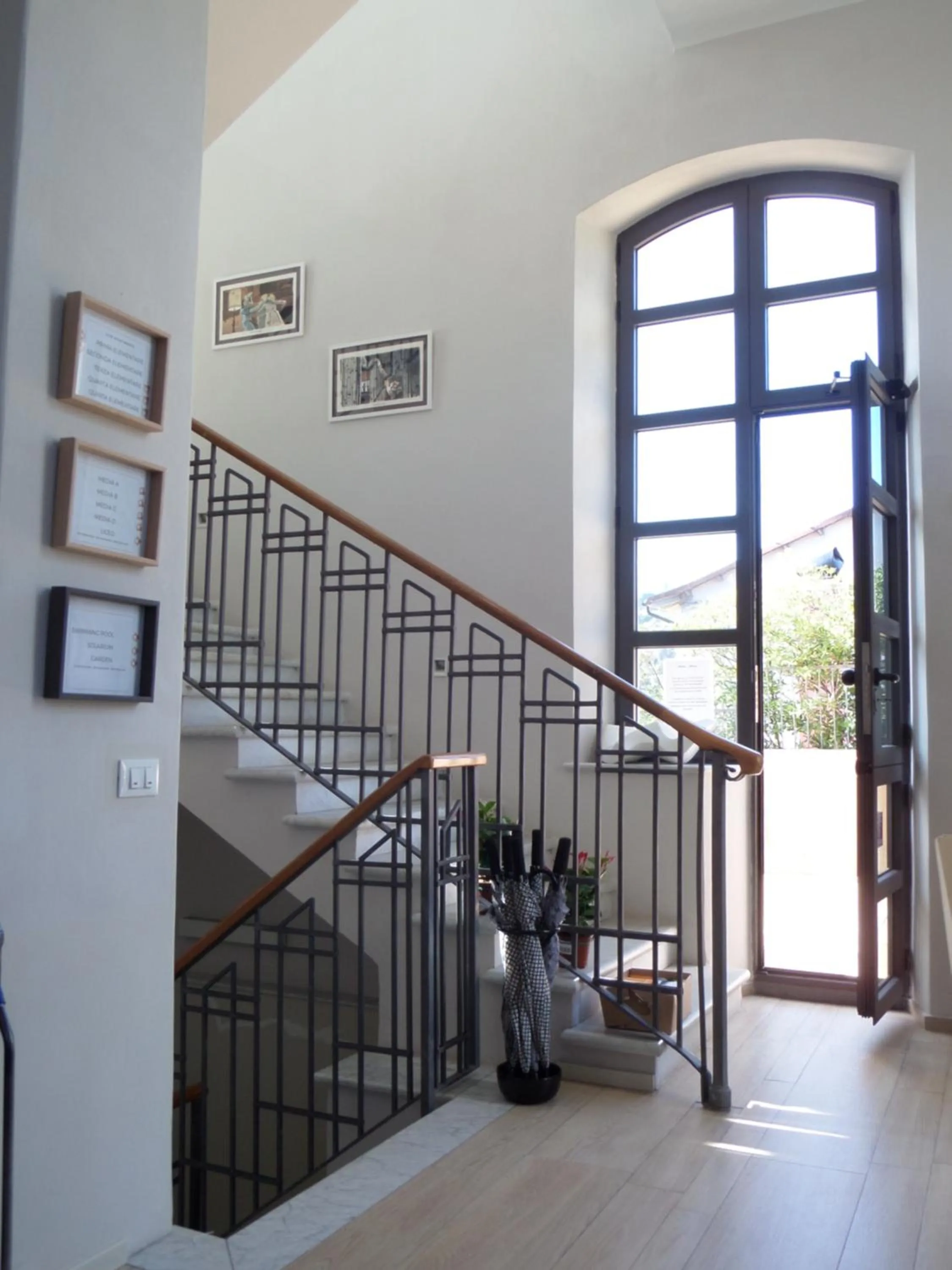 Facade/entrance in Miramare Apartments&Suites