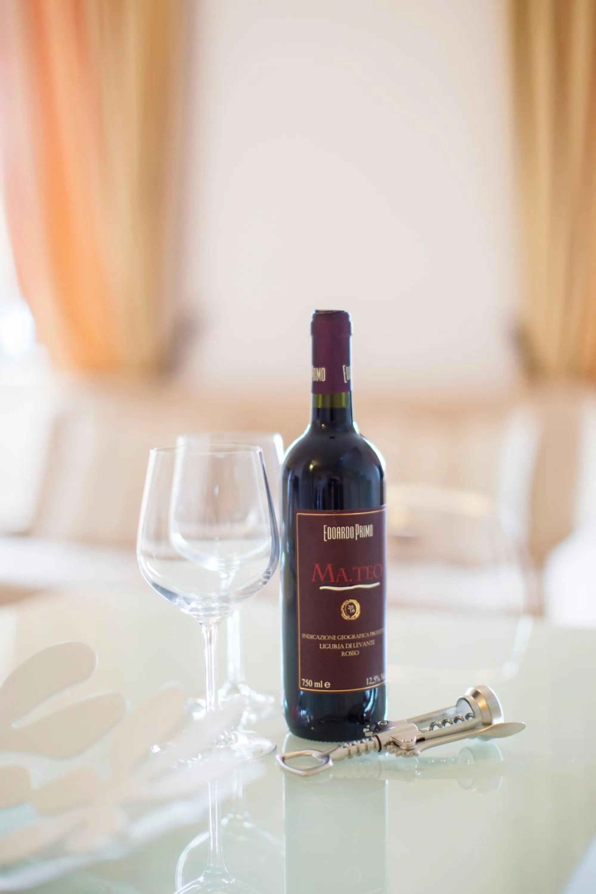 Dining area in Miramare Apartments&Suites