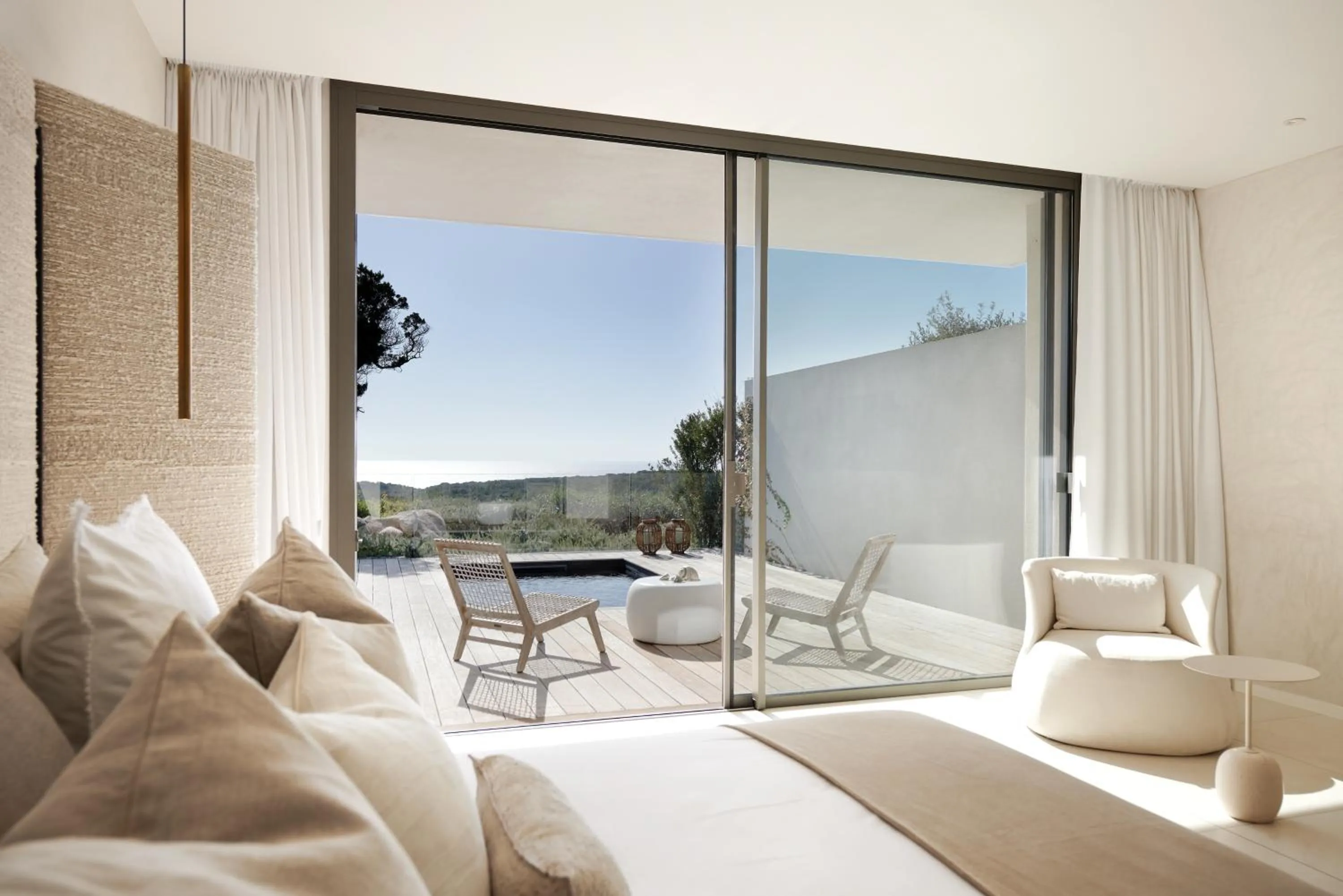 Bedroom, Bed in Hôtel Cala di Greco