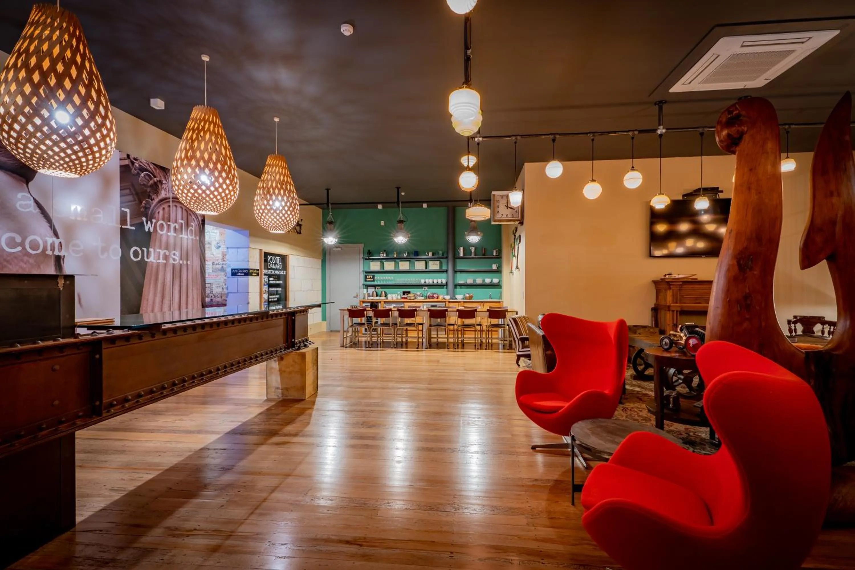 Lobby or reception in Poshtel