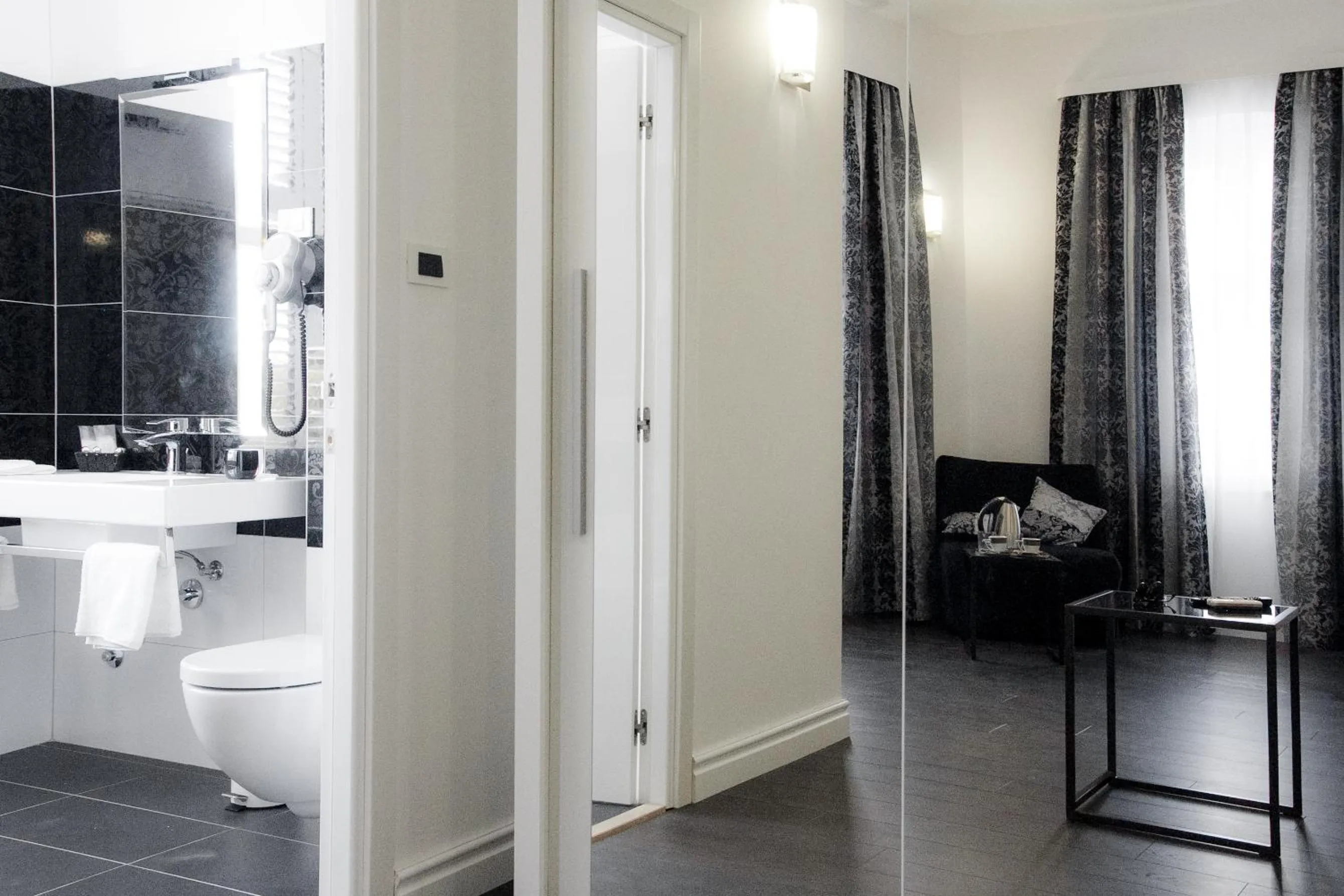 Bathroom in Sleep Split