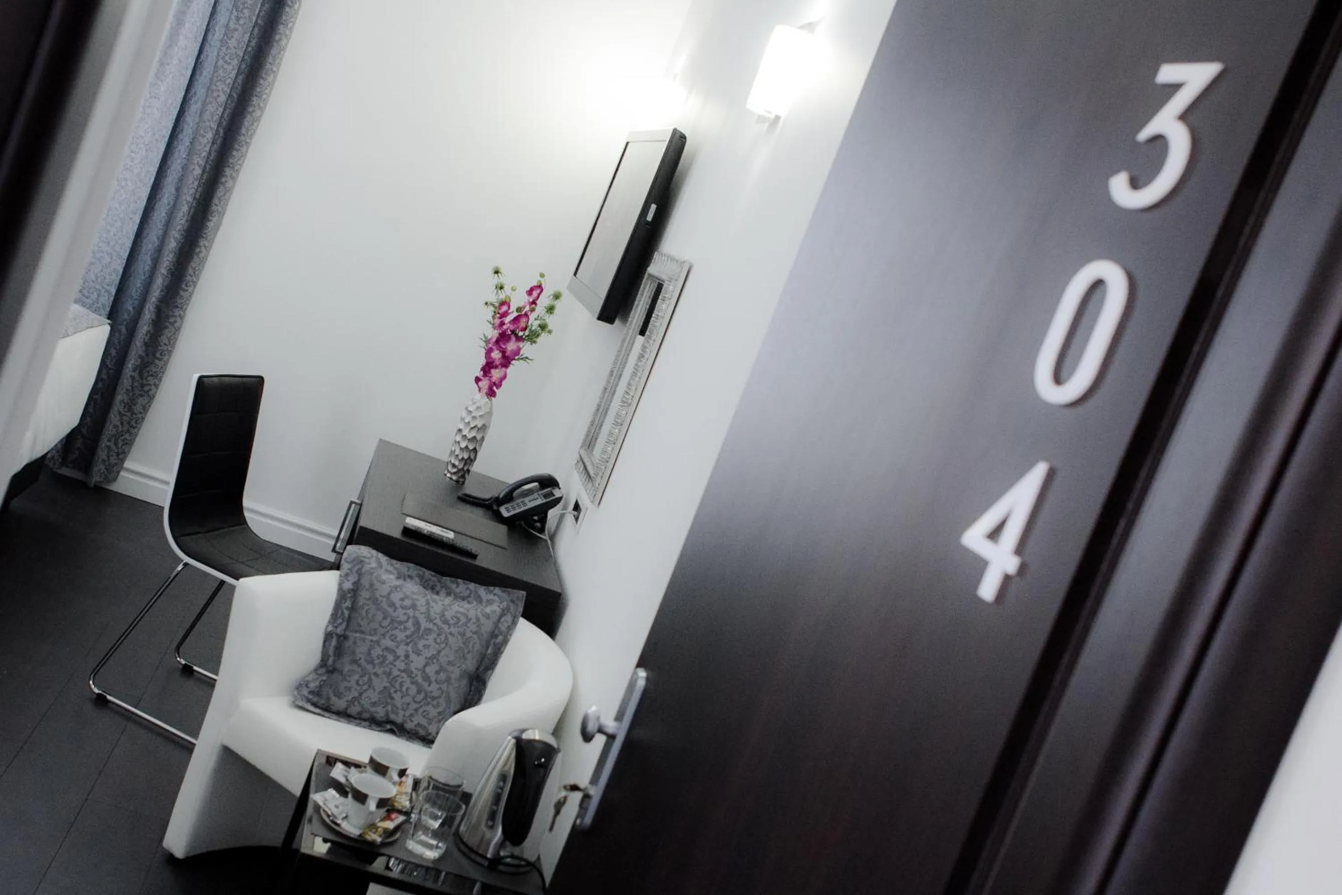 Photo of the whole room in Sleep Split