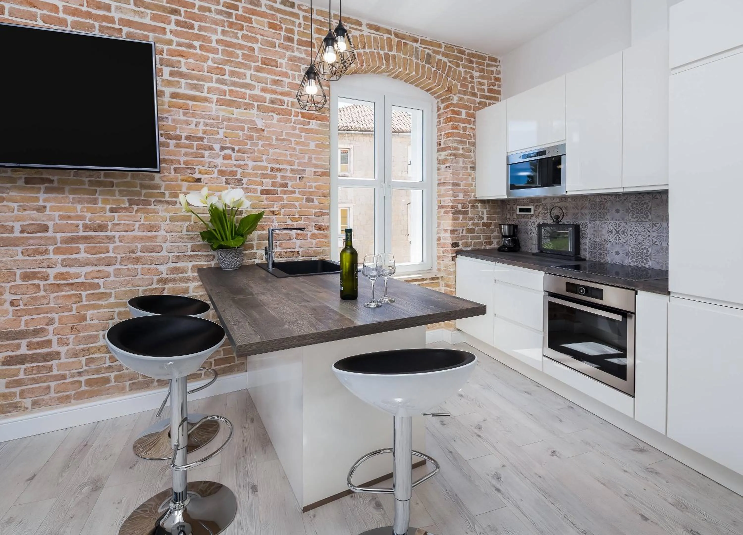 TV and multimedia in Sleep Split