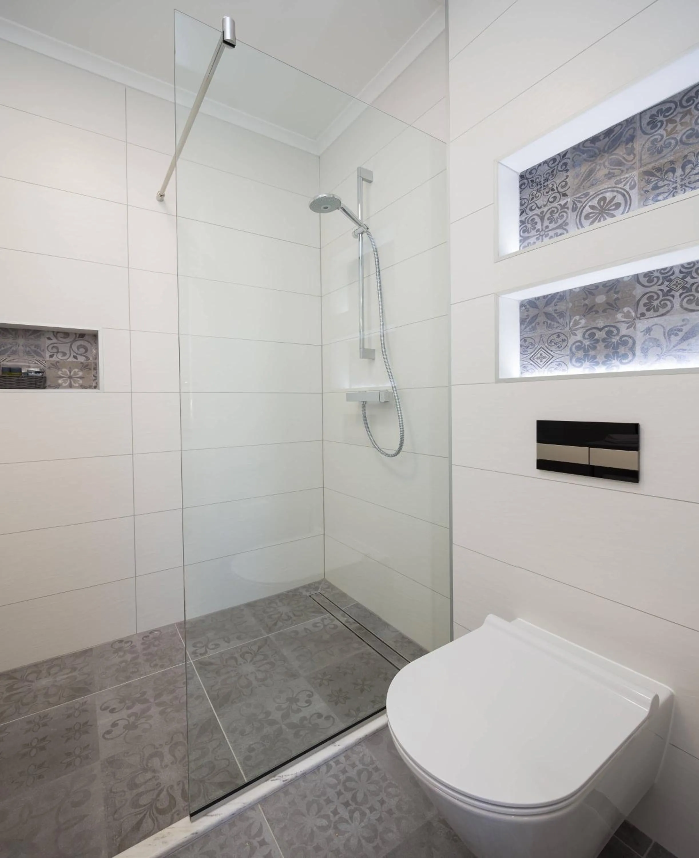 Shower in Sleep Split