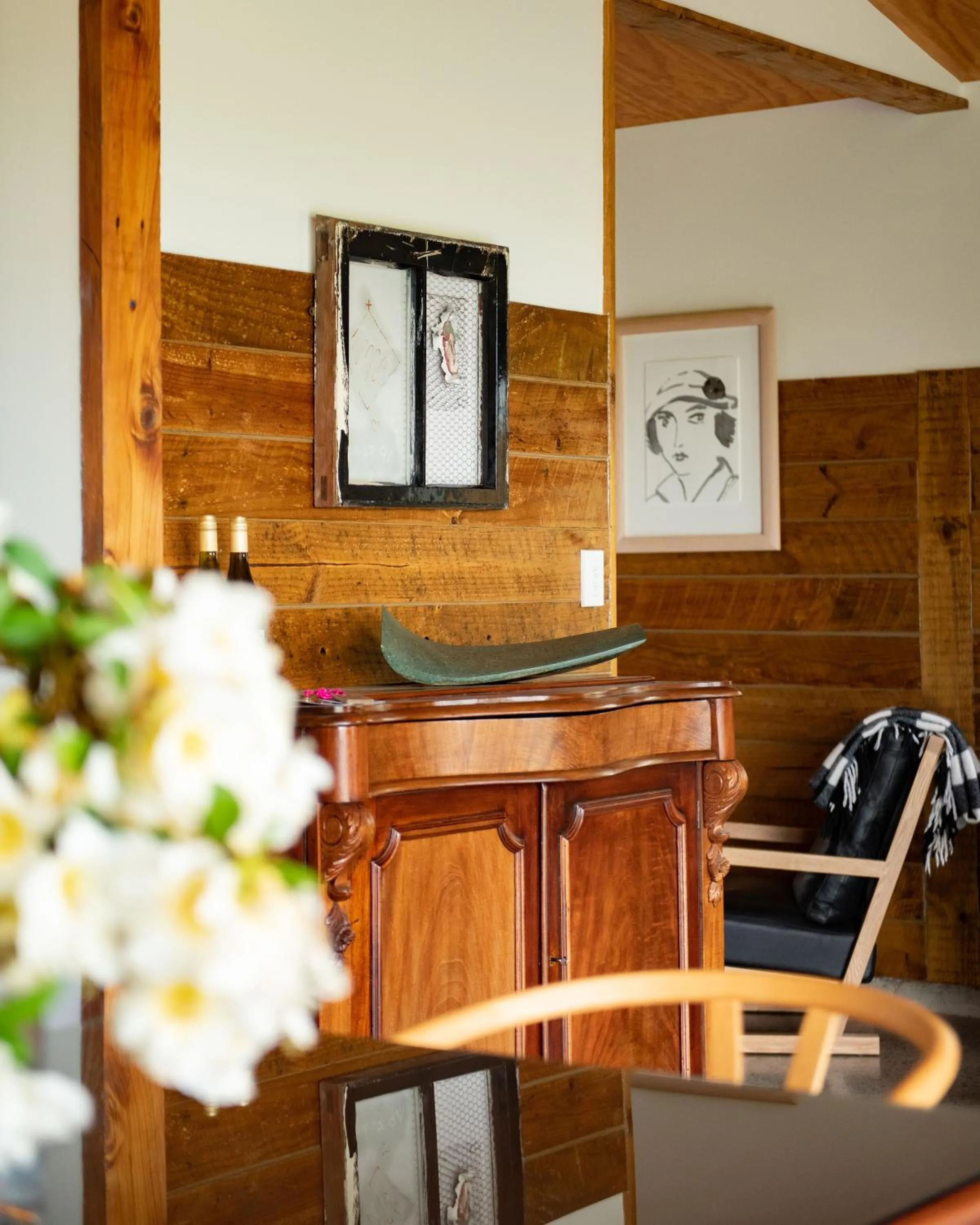 Dinner in River Road Retreat