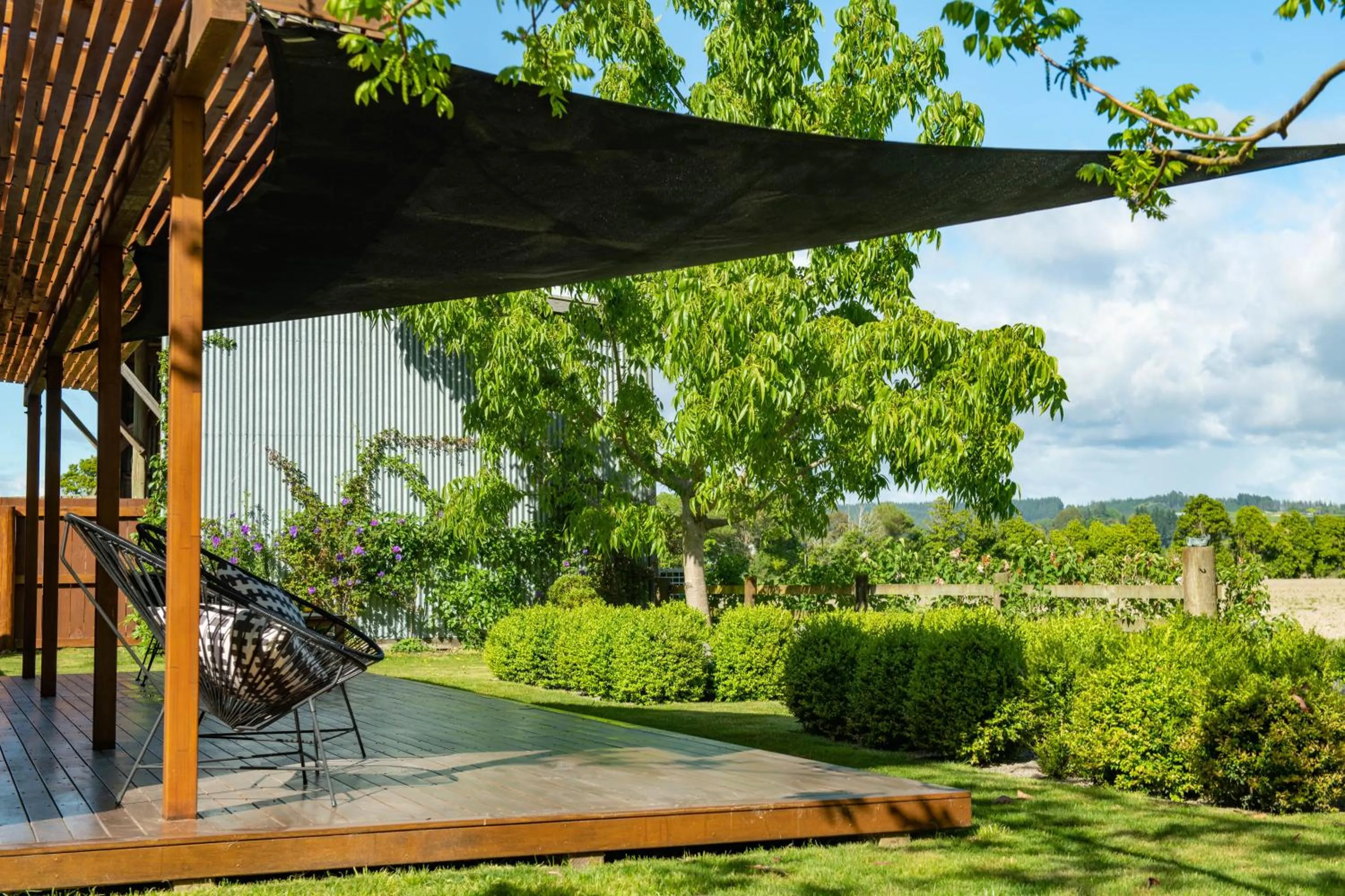 Day in River Road Retreat