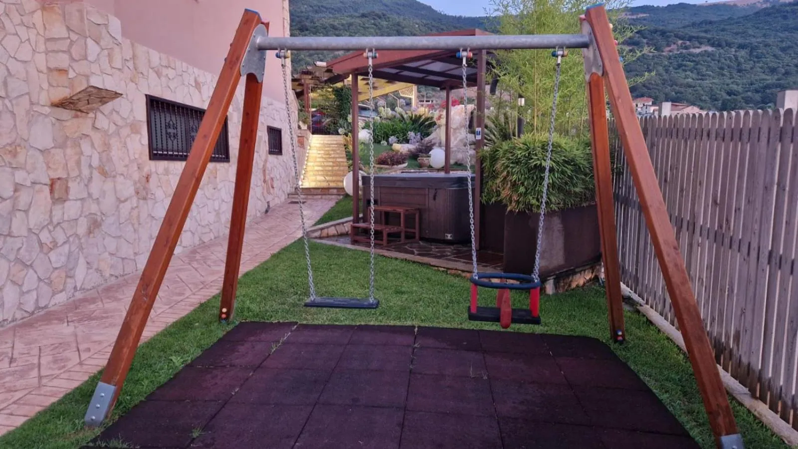 Children play ground in B&B Villa Emanuel