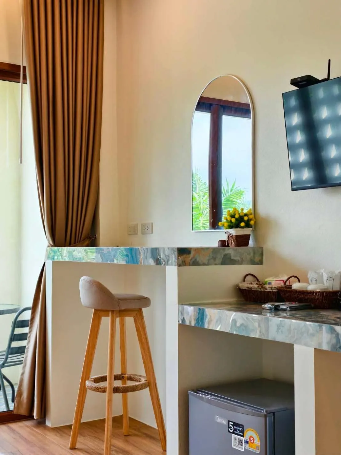 Baannai Lake View Resort