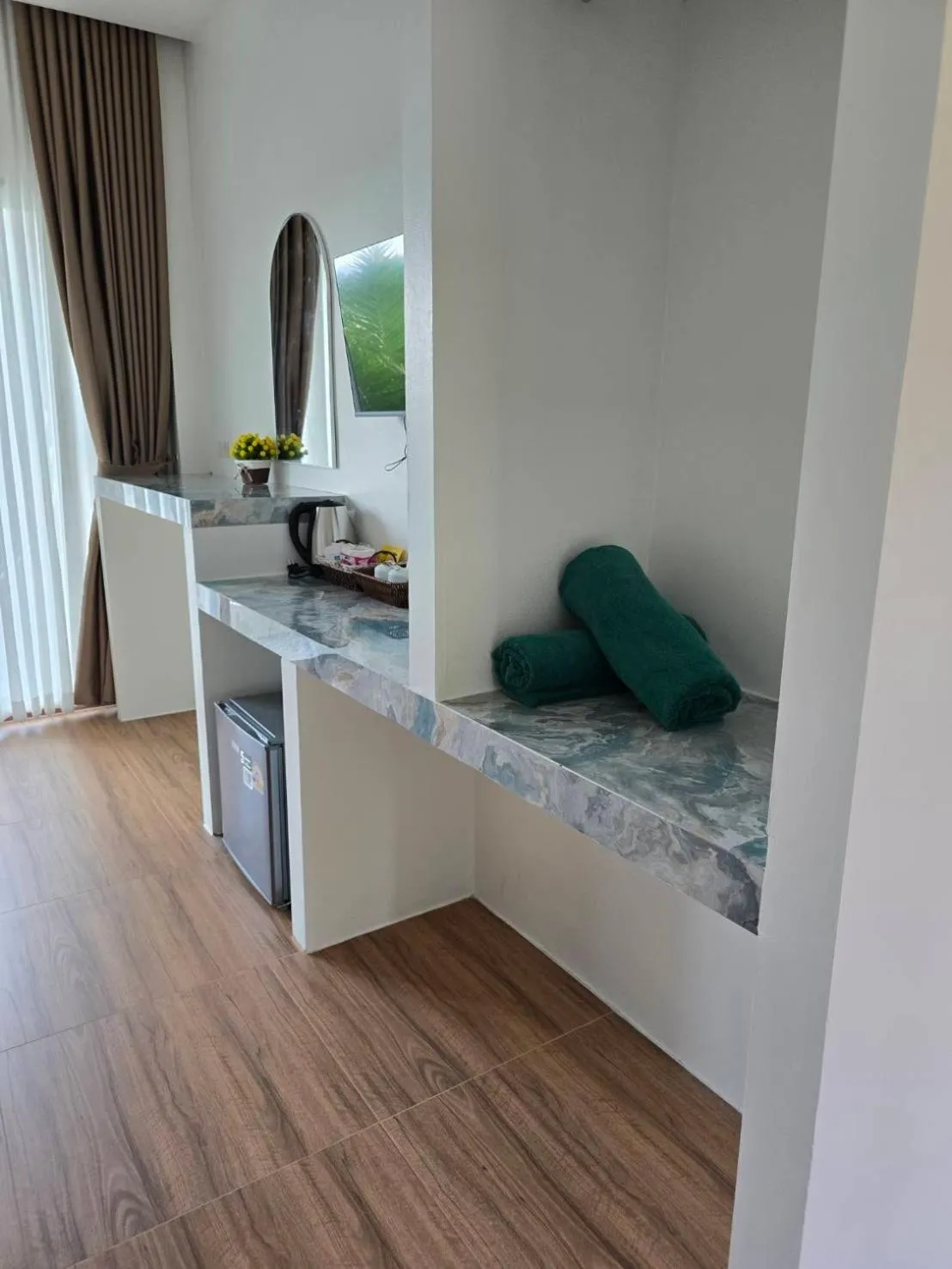 Baannai Lake View Resort