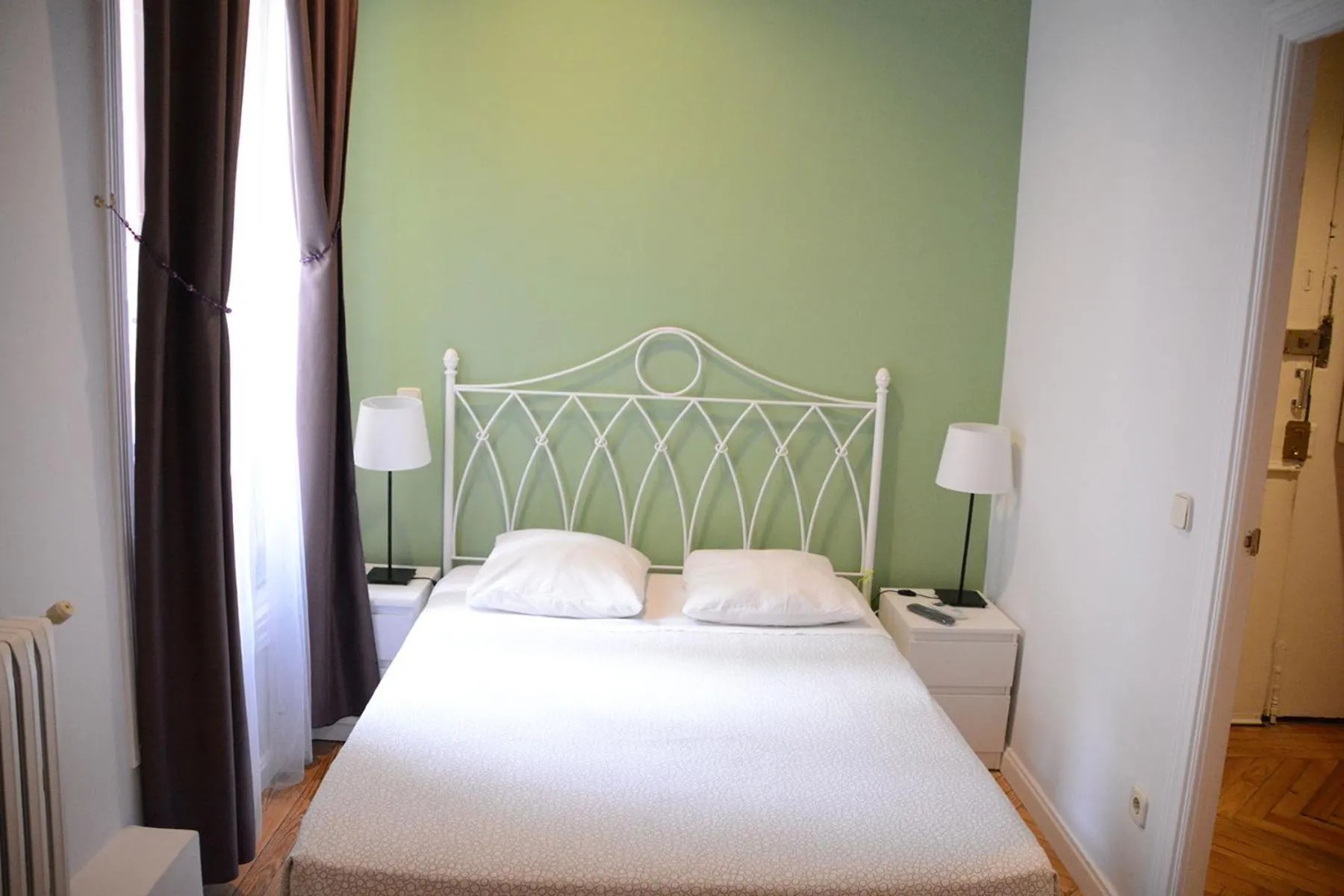 Photo of the whole room in Alvaro Residencia