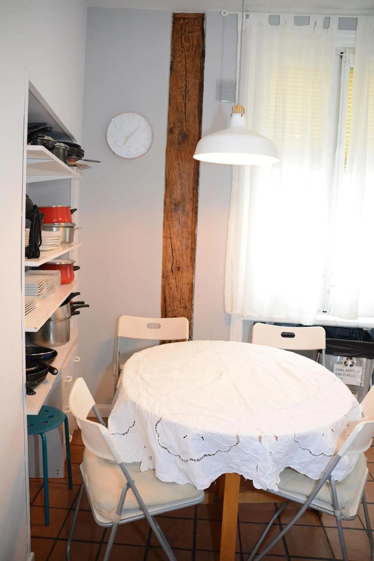 Communal kitchen in Alvaro Residencia