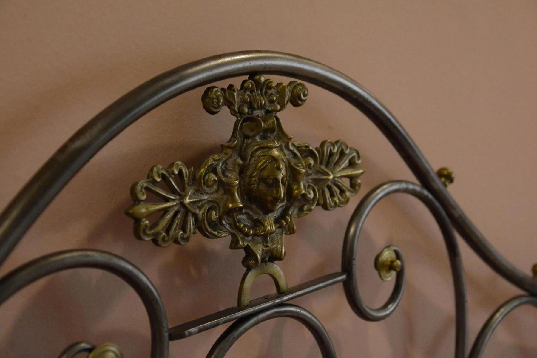 Decorative detail in Alvaro Residencia