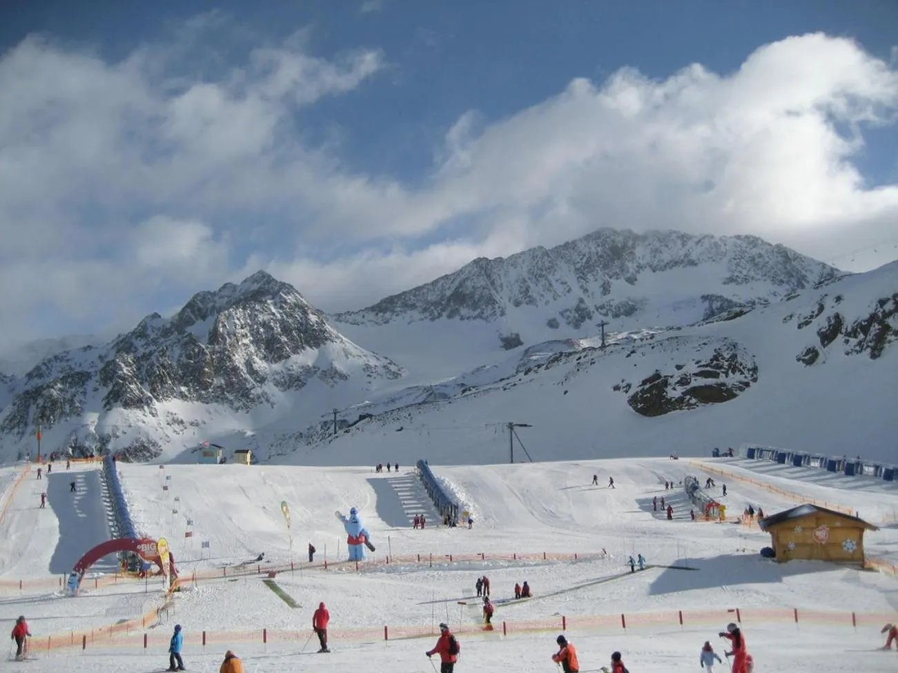 Ski School in Sepp & Hannis Suiten im Dorf