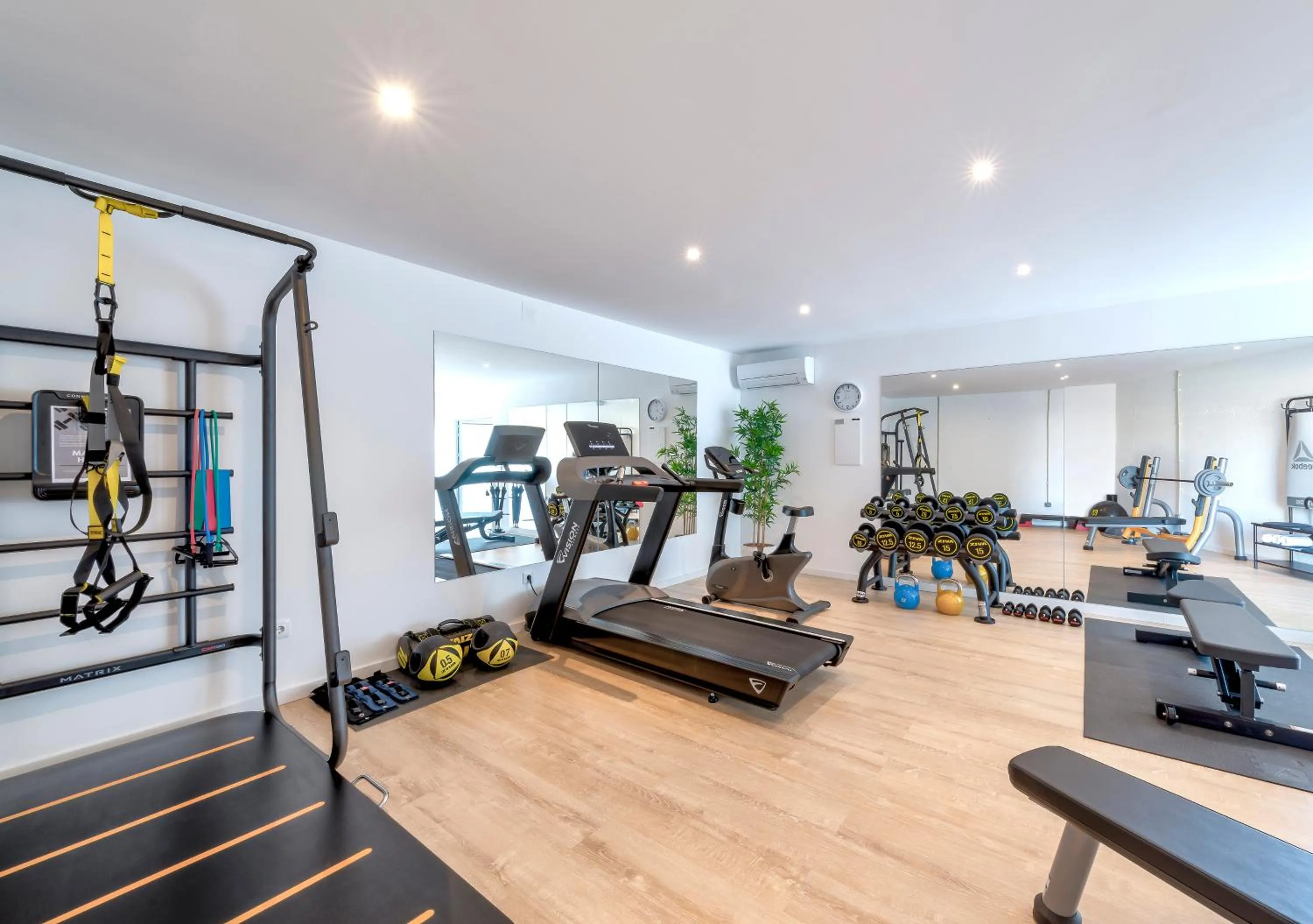 Fitness centre/facilities in UMA Santa Catarina - Pool & Fitness, Adults Only