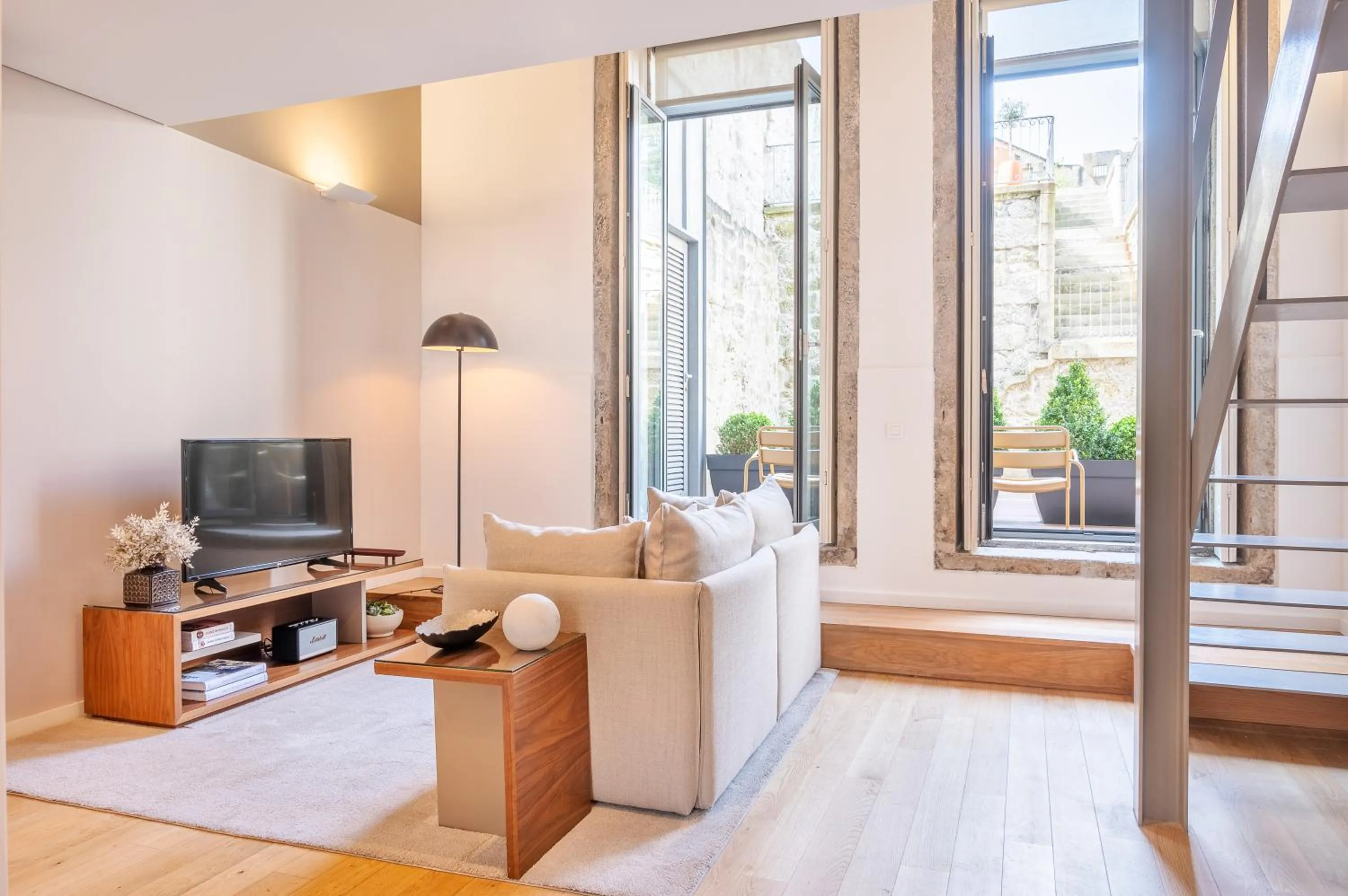 TV and multimedia in UMA Santa Catarina - Pool & Fitness, Adults Only