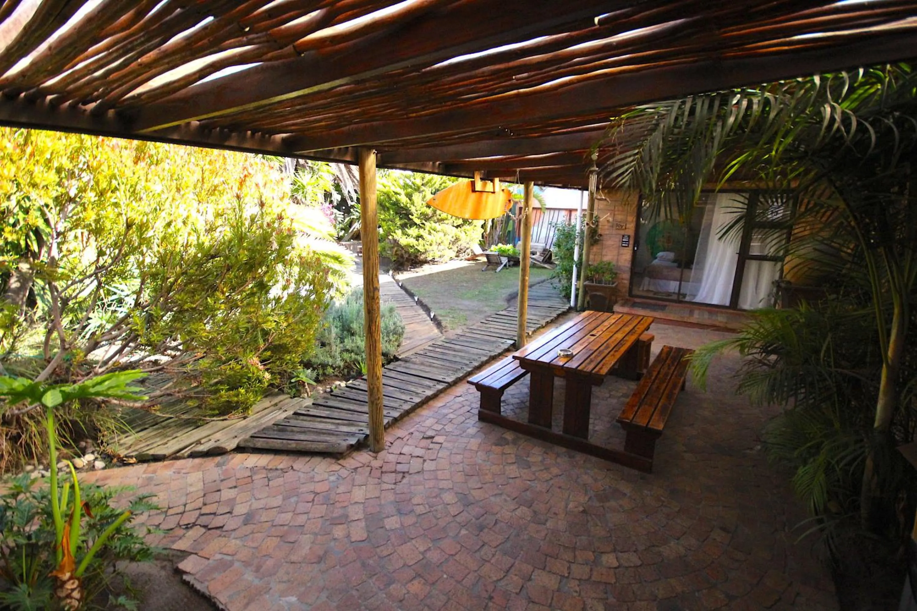 Patio in Saltycrax Backpackers and Surf Hostel