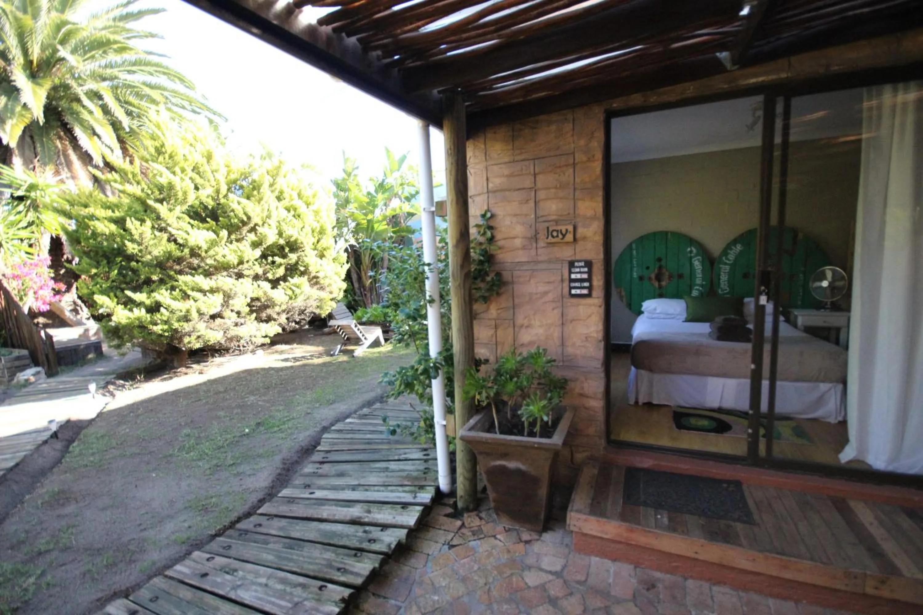 Patio in Saltycrax Backpackers and Surf Hostel