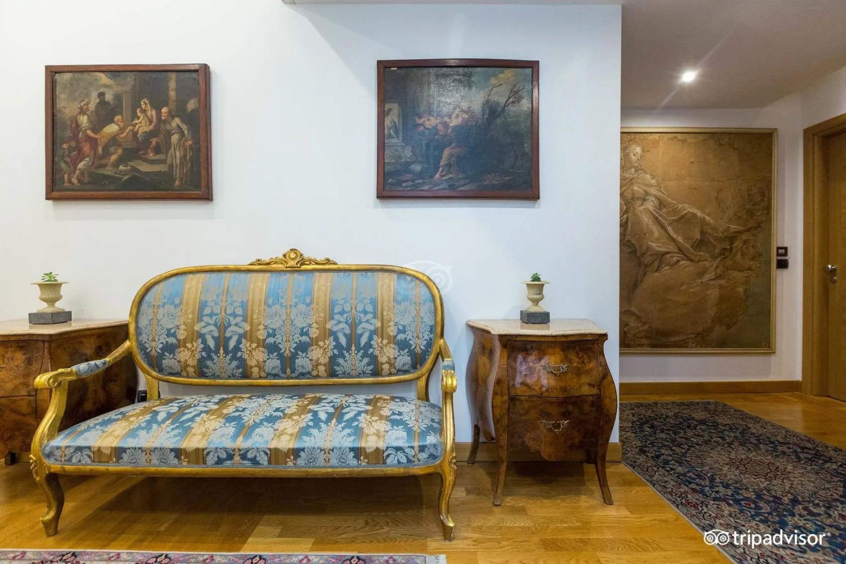 Lobby or reception in B&B Orsini 46