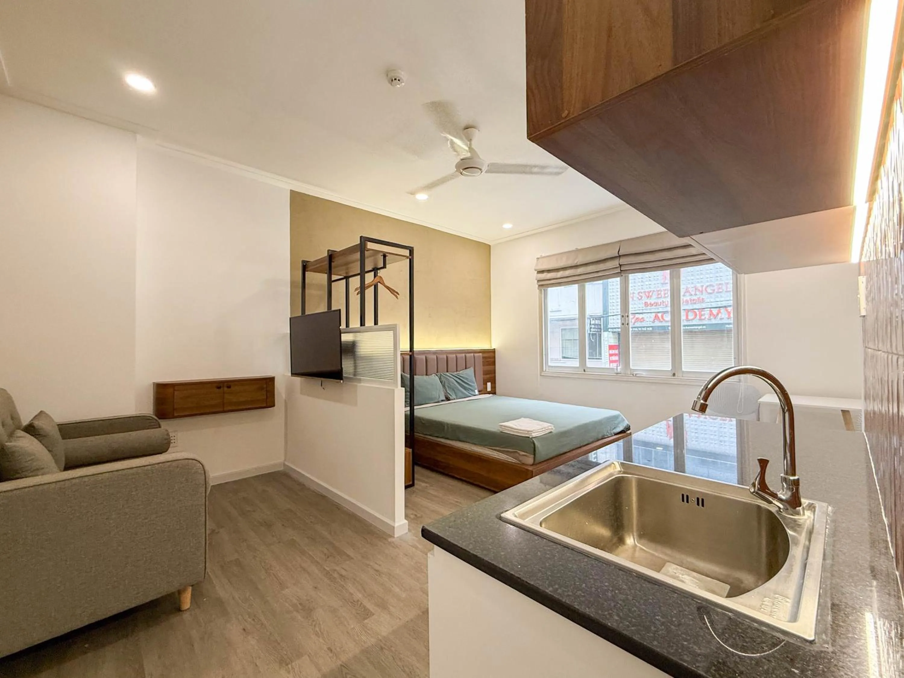 Bed in Hoang Long Son 2