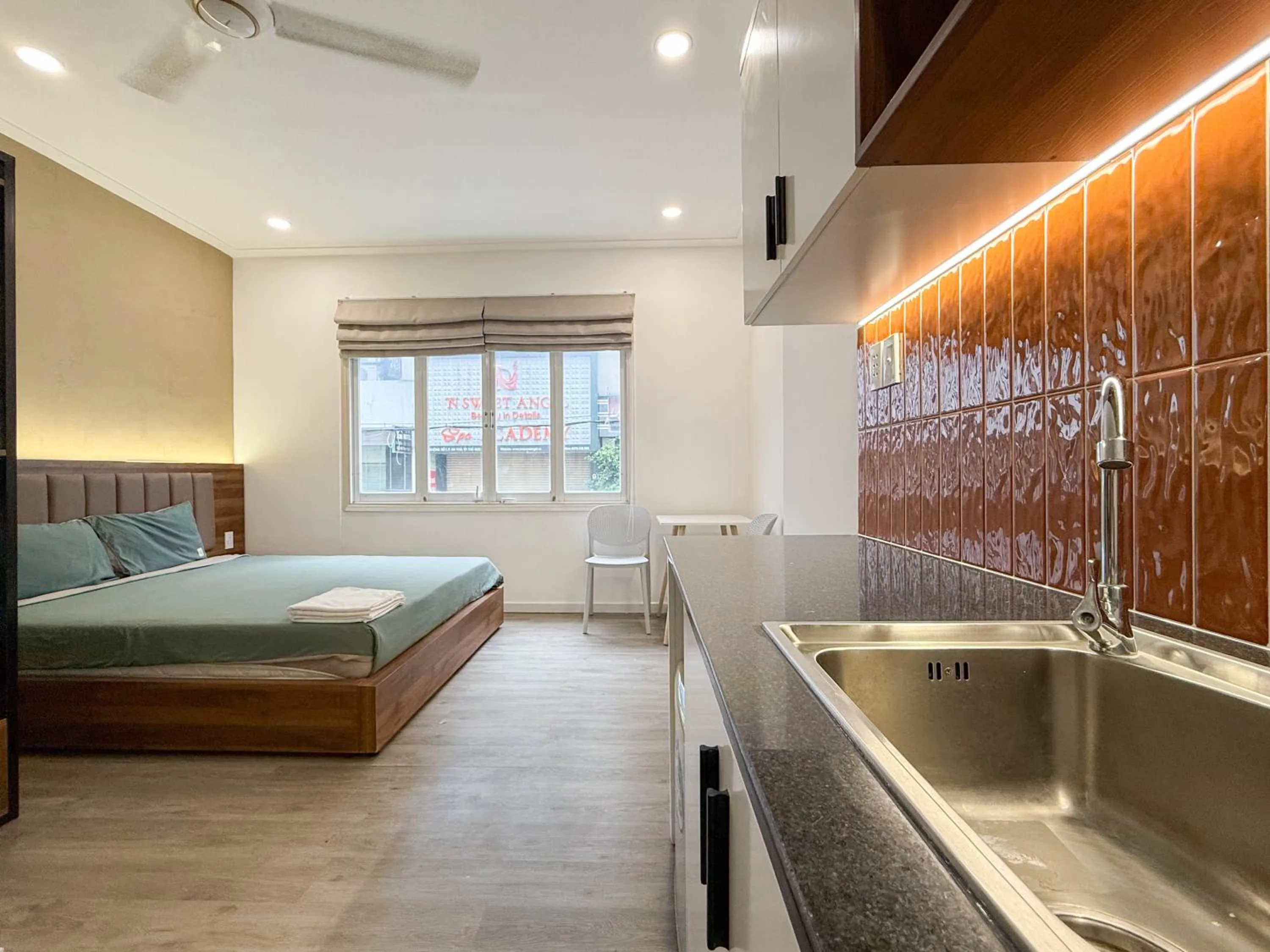 Bed in Hoang Long Son 2