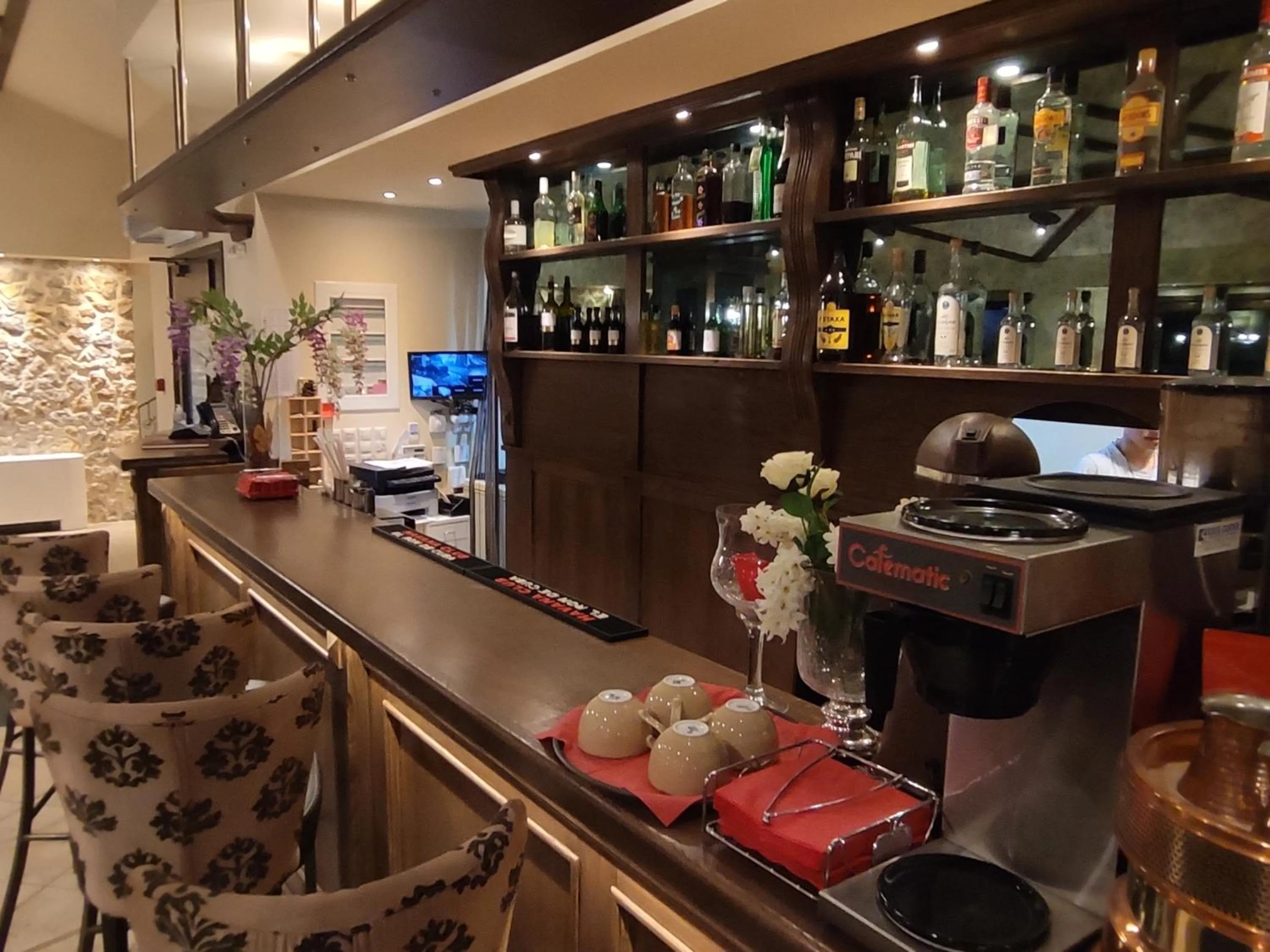 Restaurant/places to eat in Archontopetra Boutique Hotel