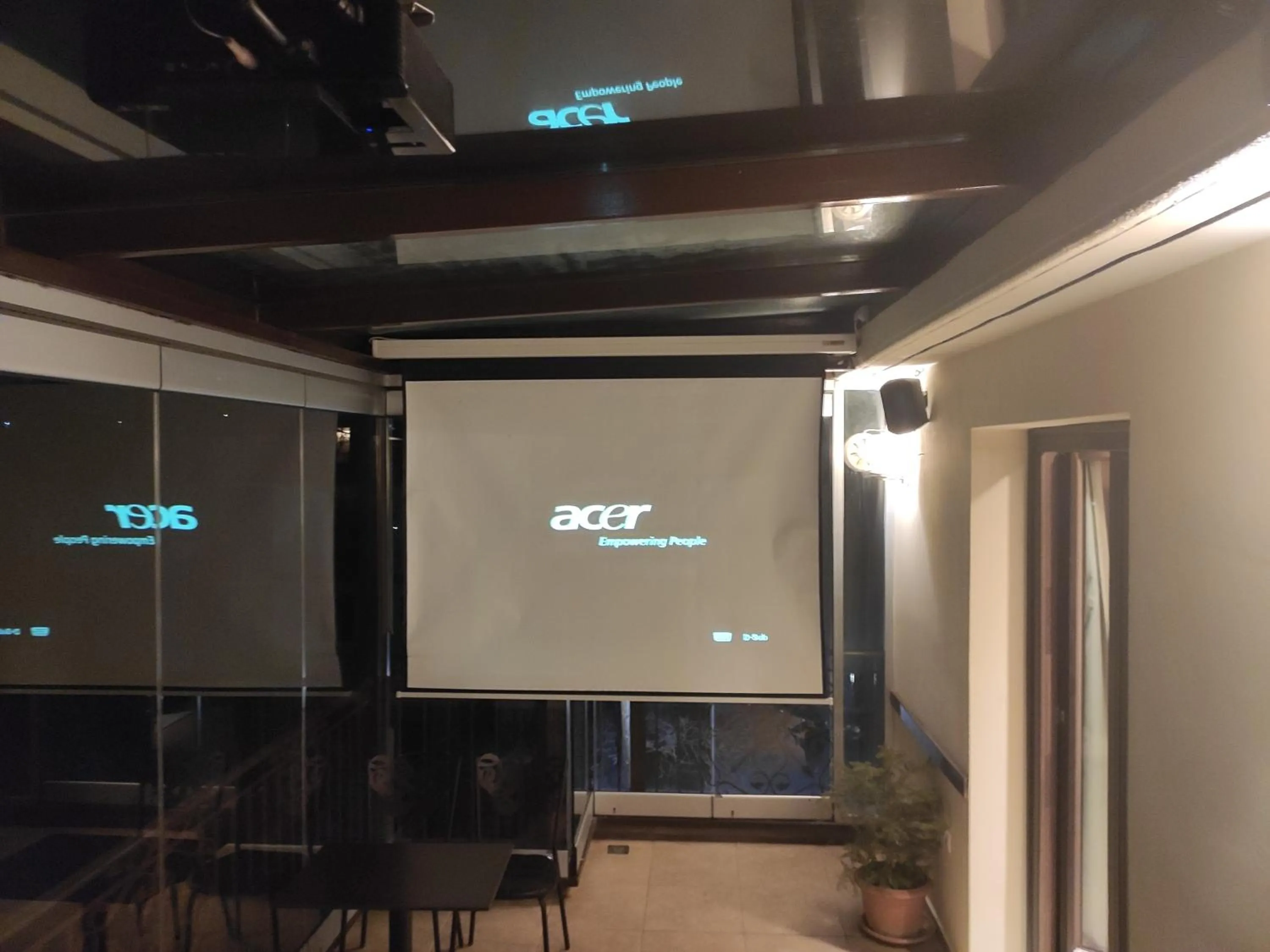 Communal lounge/ TV room in Archontopetra Boutique Hotel