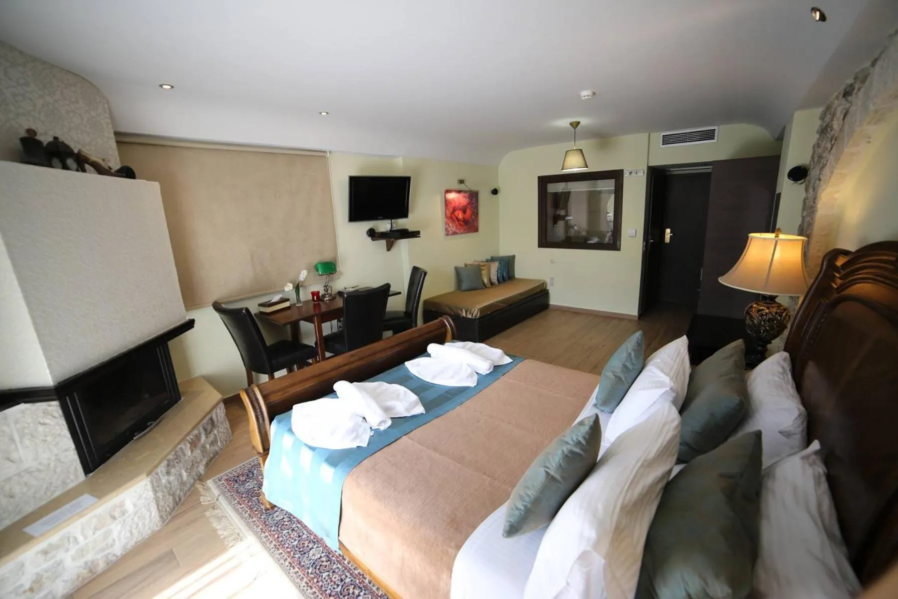 Archontopetra Boutique Hotel