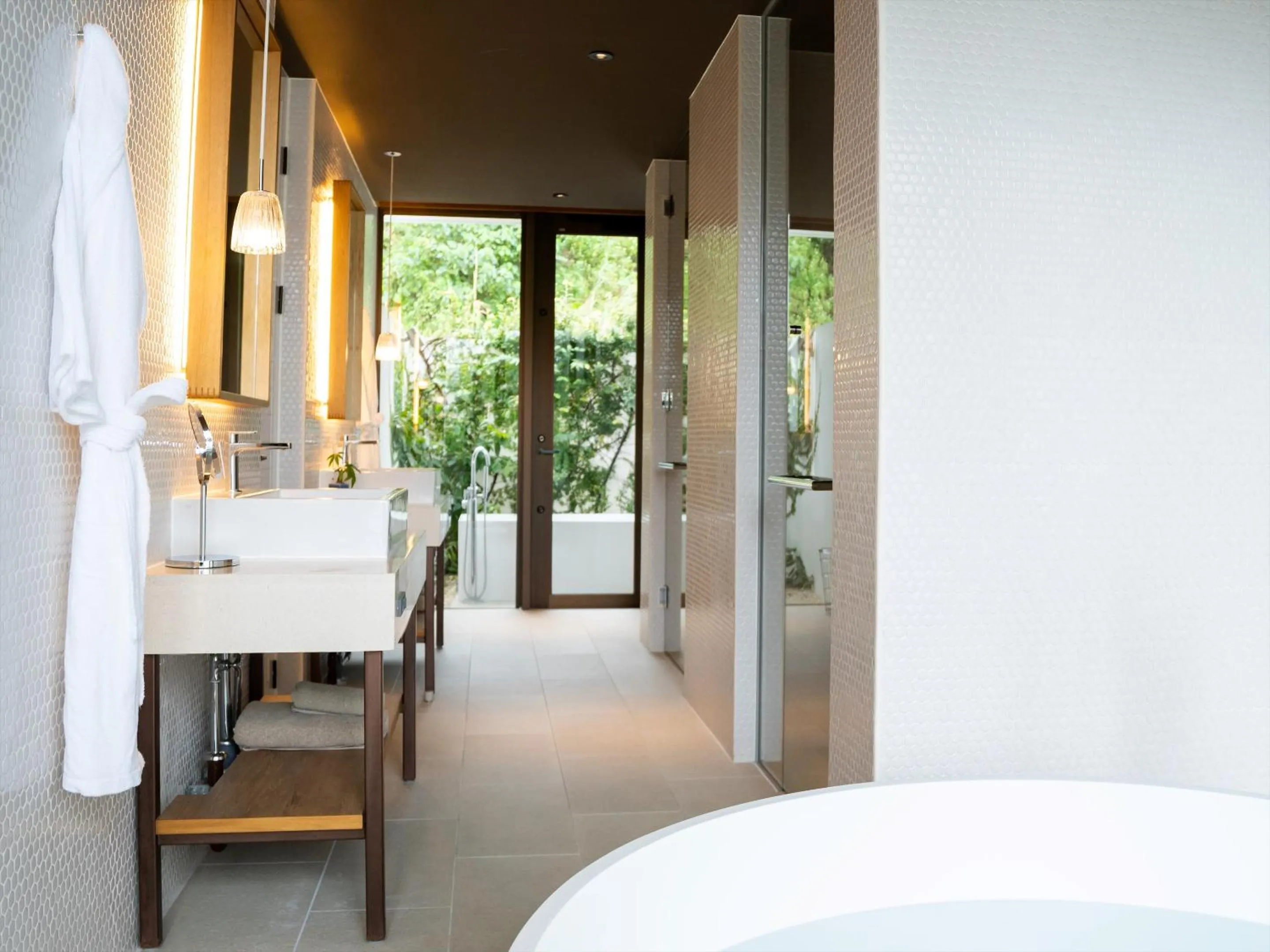 Bathroom, Bed in The Rescape