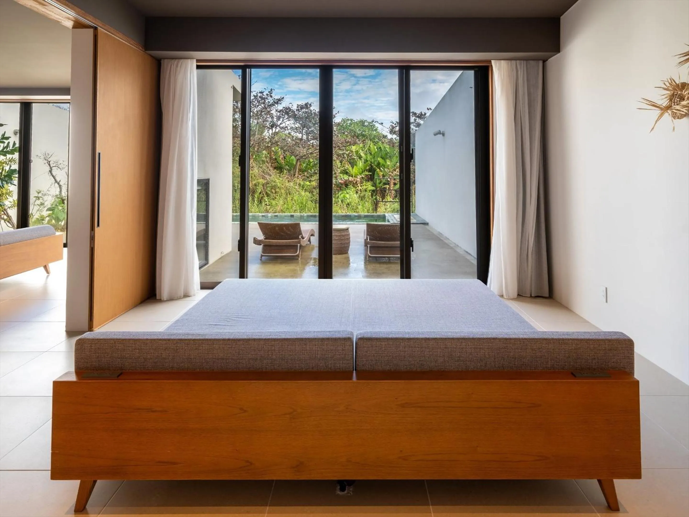 Photo of the whole room, Bed in The Rescape