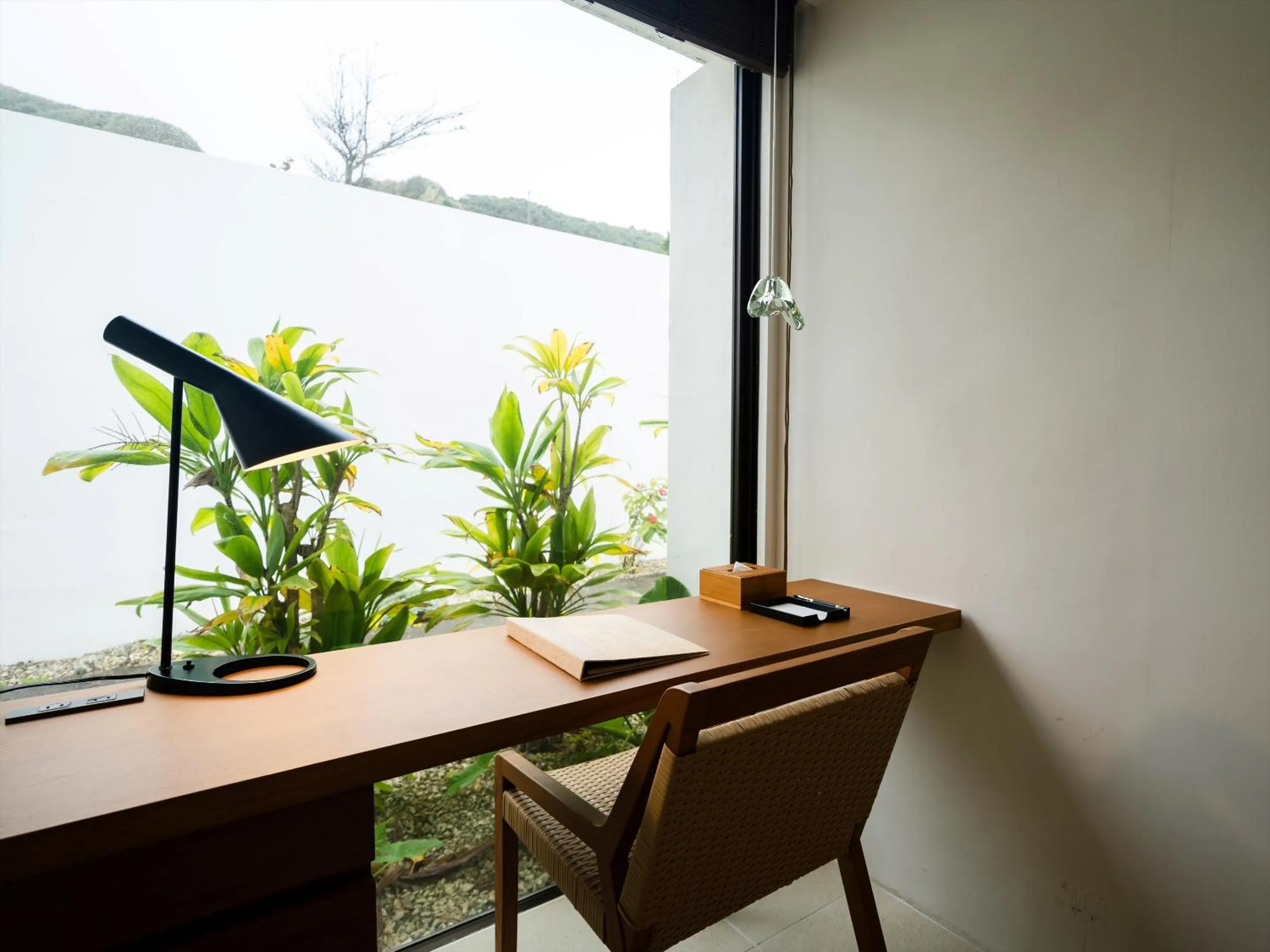 Photo of the whole room in The Rescape