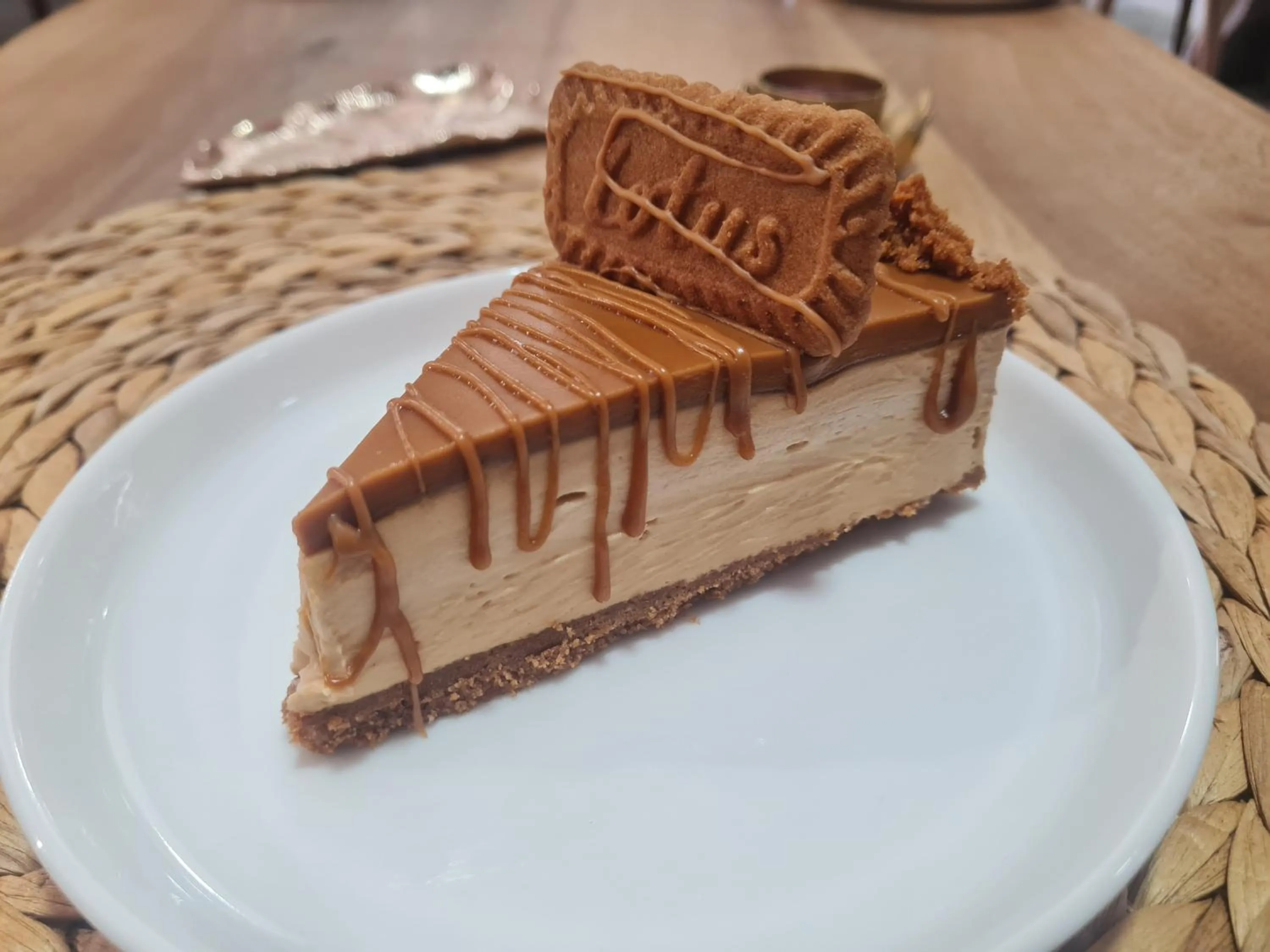 Restaurant/places to eat in Sky Roof Hotel