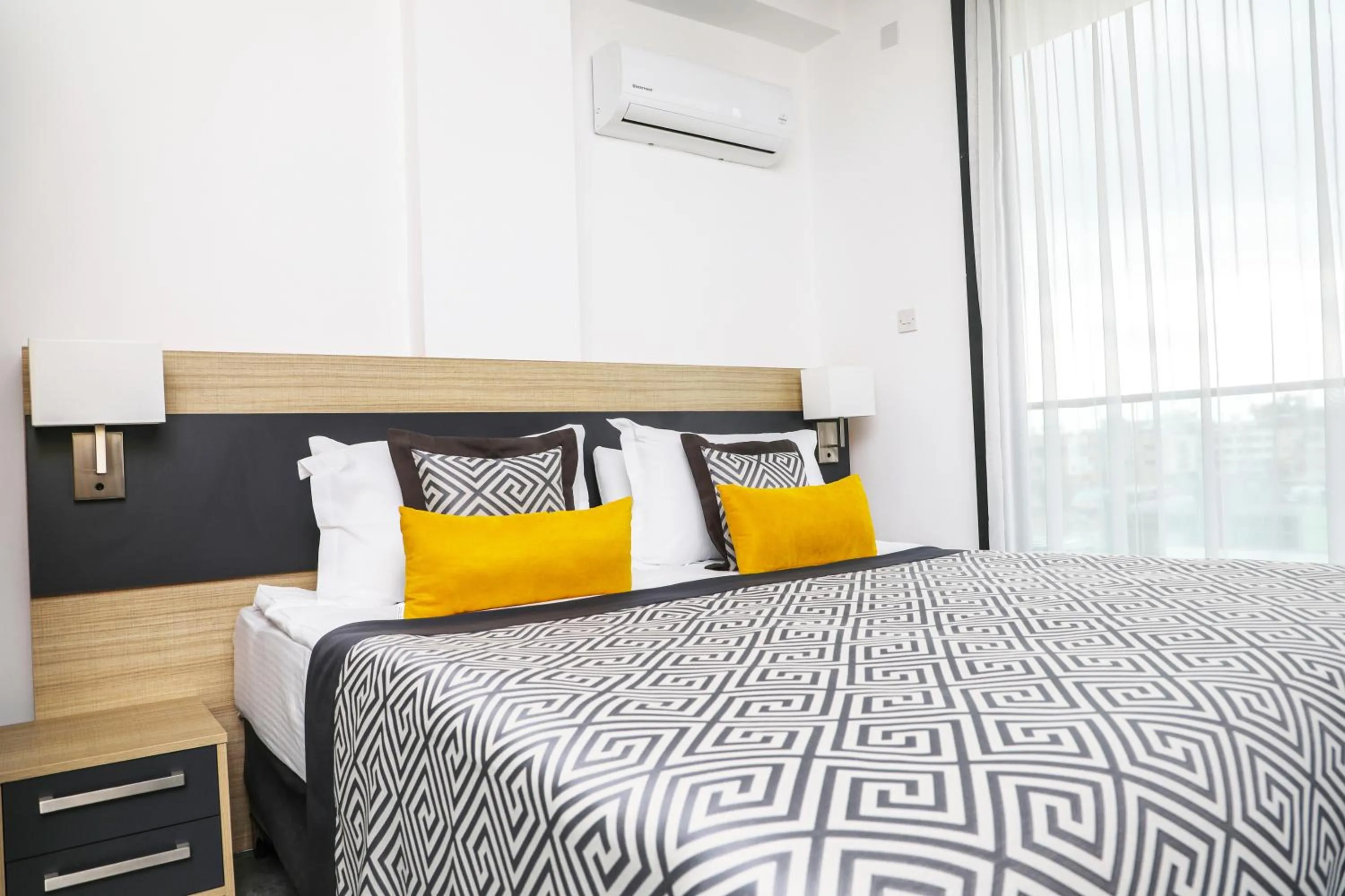 Bed in Sky Roof Hotel