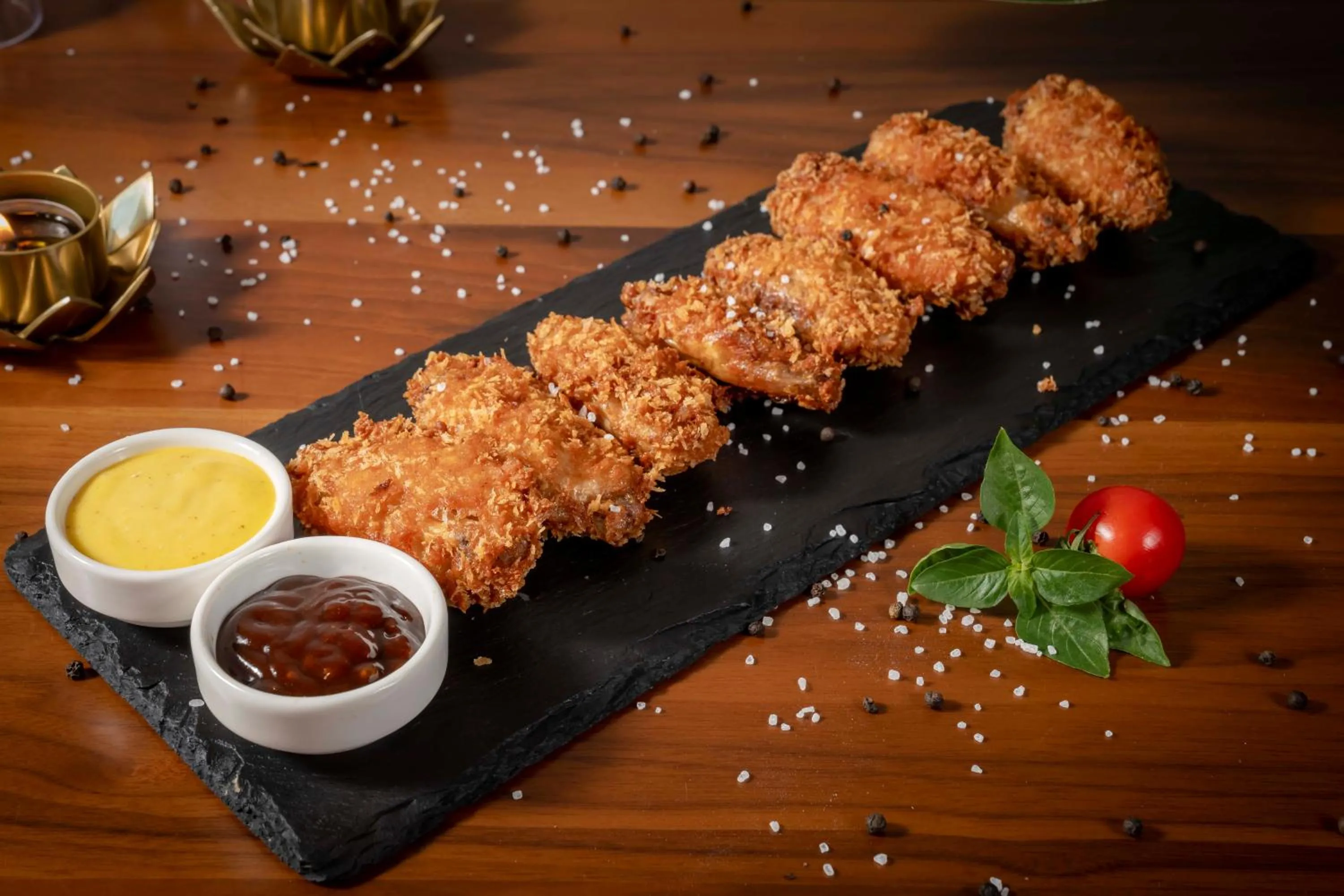 Restaurant/places to eat in Sky Roof Hotel