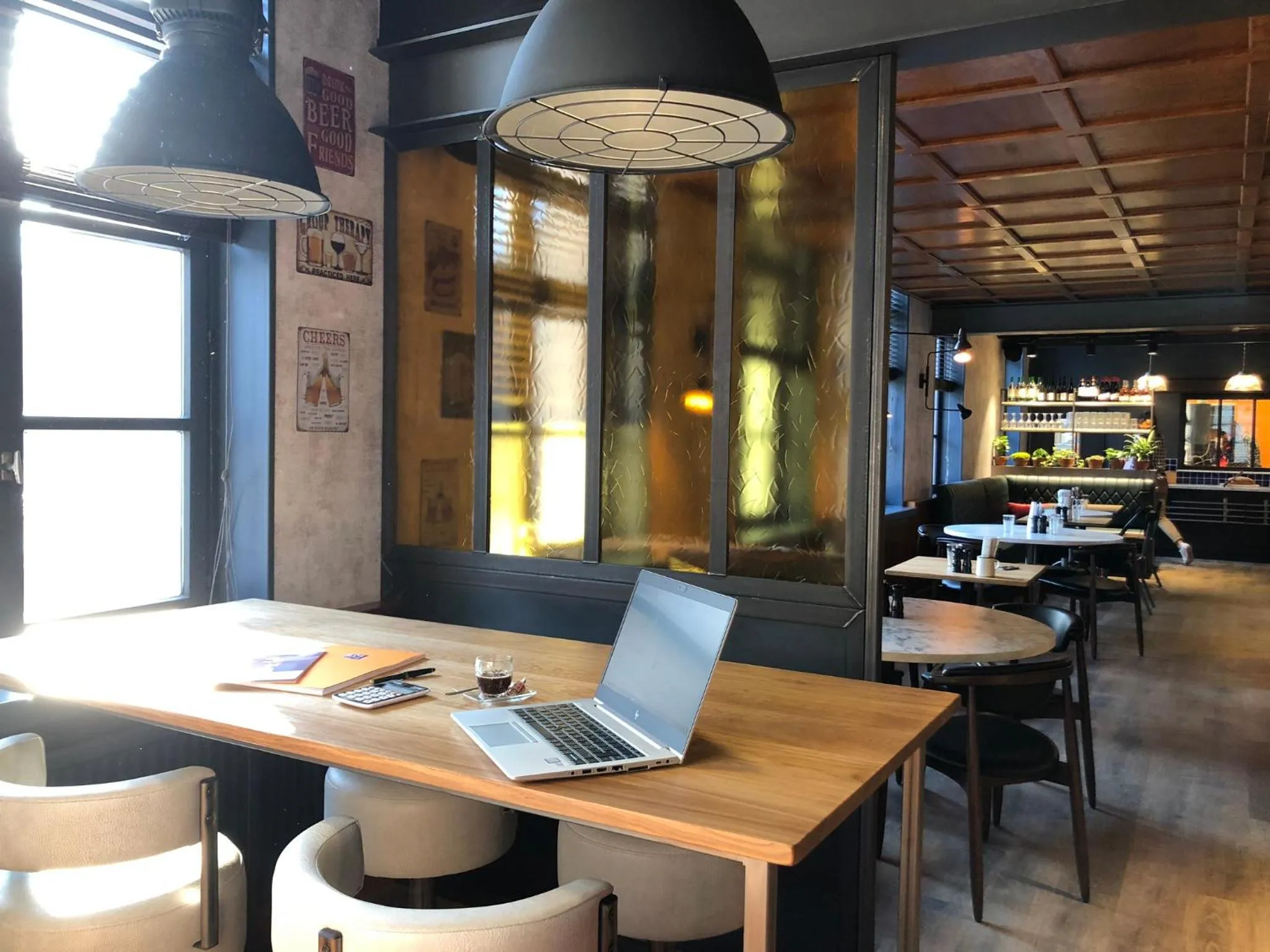 Seating area in ibis Saint-Omer Centre