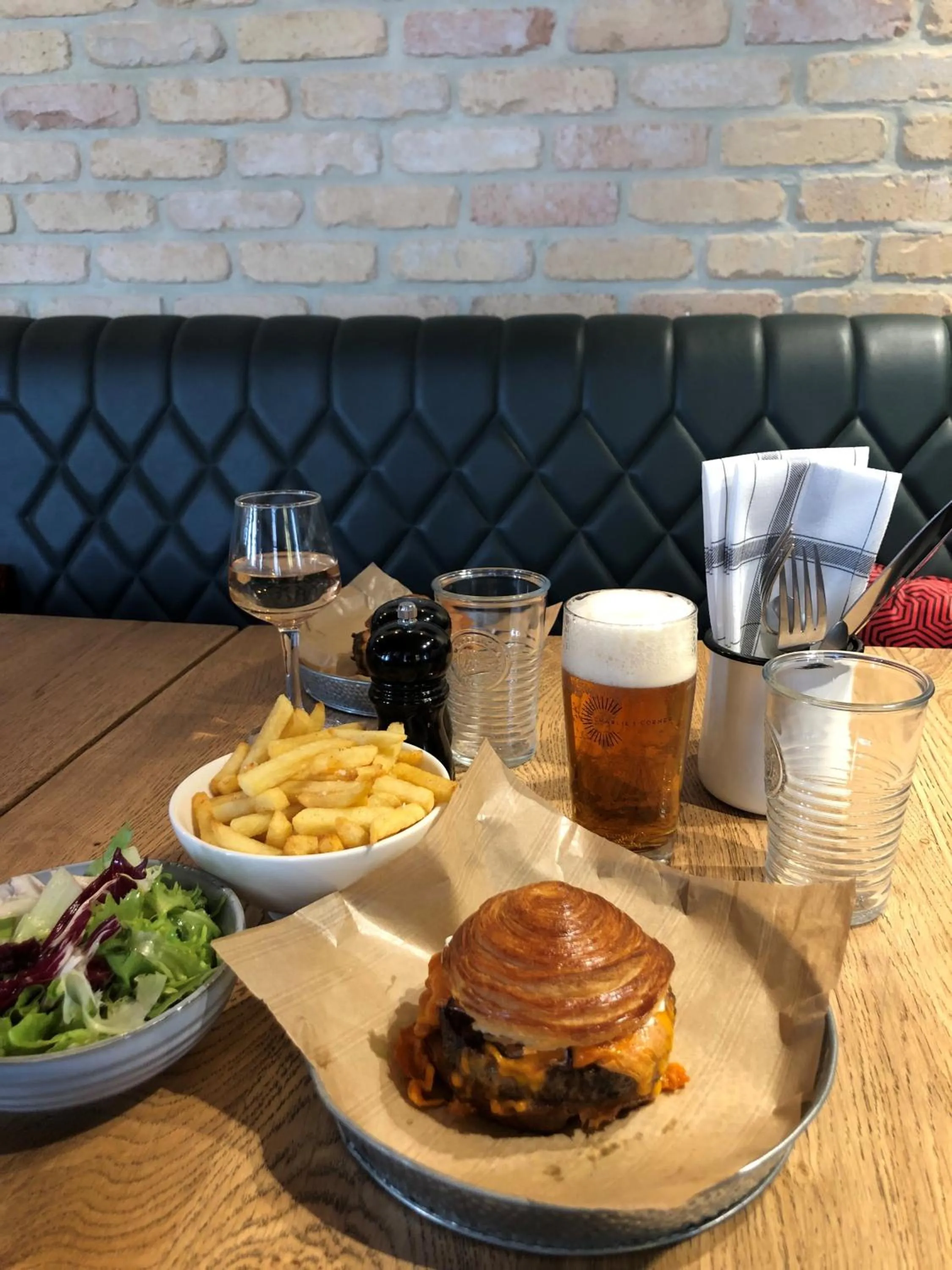 Restaurant/places to eat in ibis Saint-Omer Centre