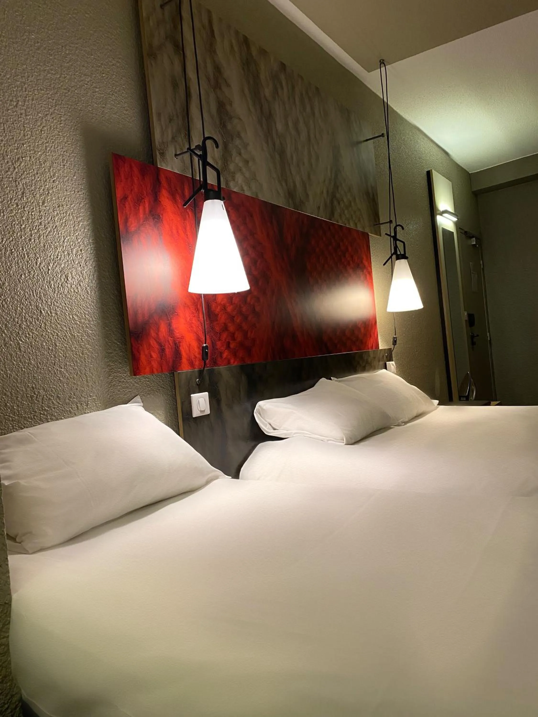 Bed in ibis Saint-Omer Centre