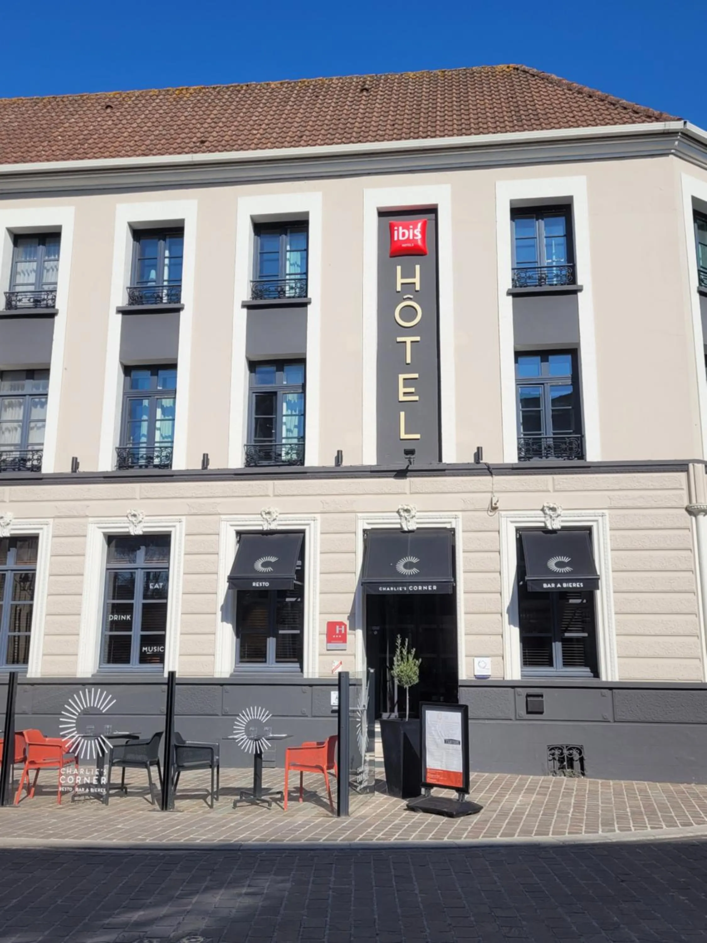 Property building in ibis Saint-Omer Centre
