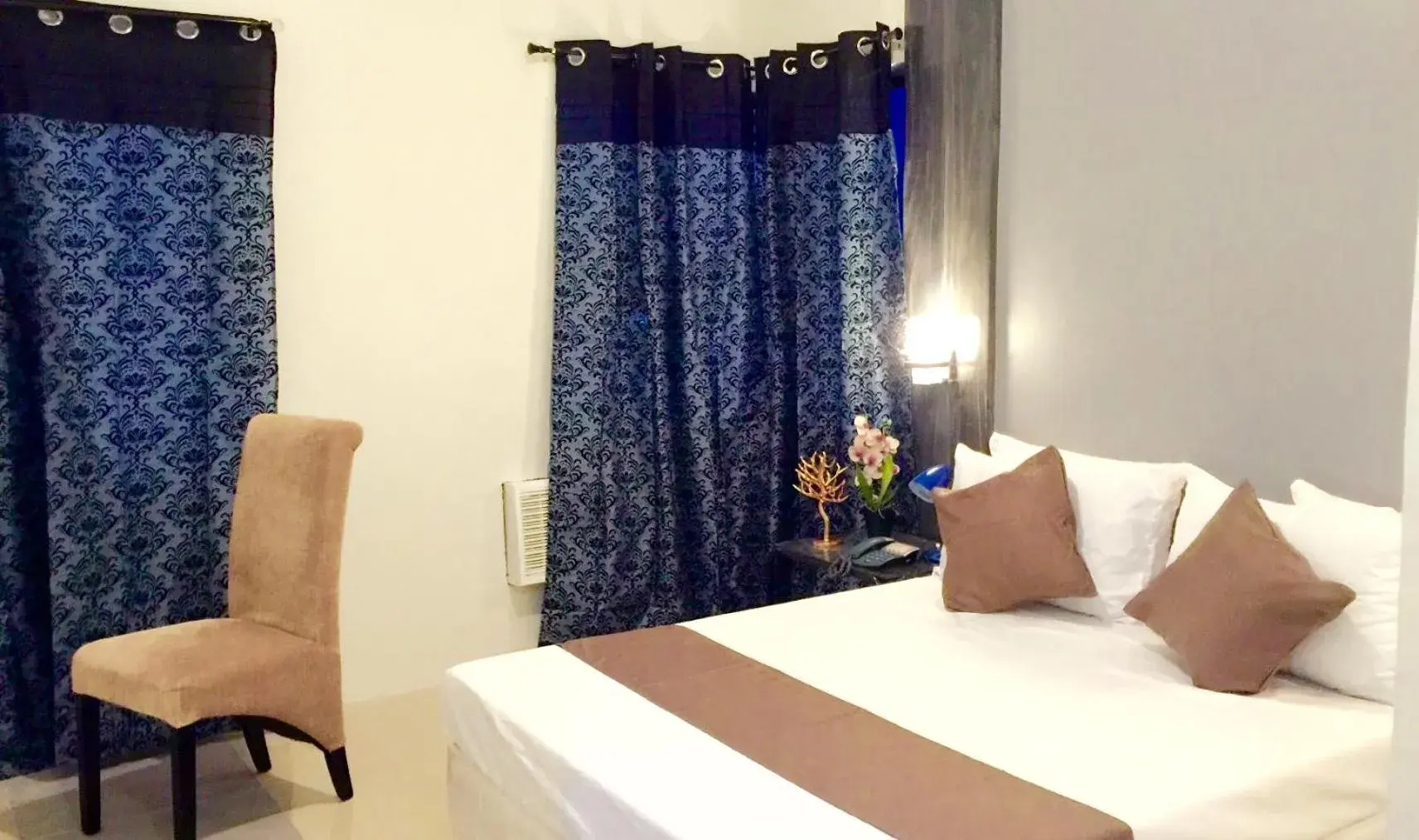 Superior Triple Room in My Dream Place Hotel - Near Robinsons Mall Superior Triple Room in My Dream Place Hotel - Near Robinsons Mall