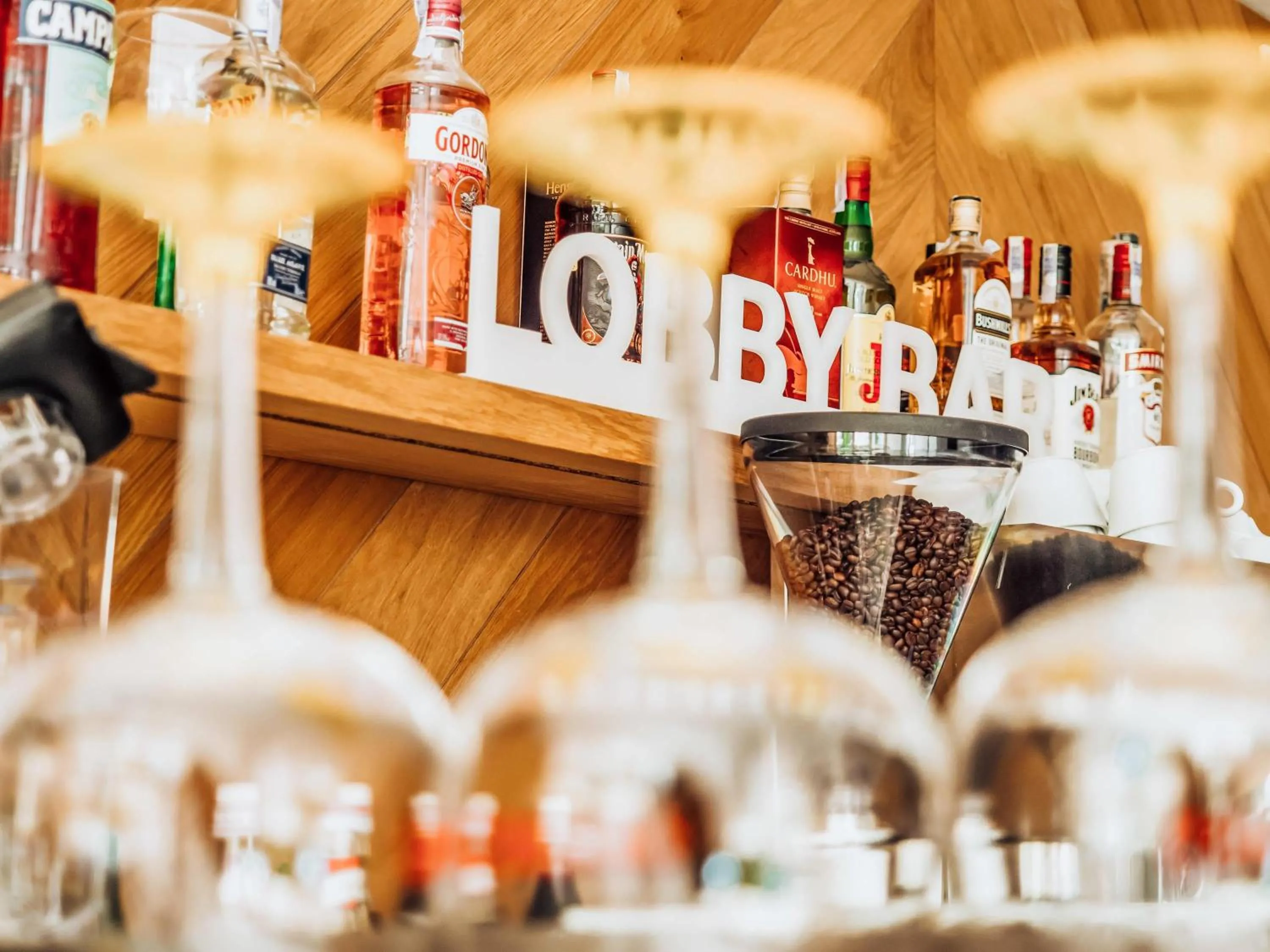 Lounge or bar in ibis Styles Golden Sands Roomer Hotel