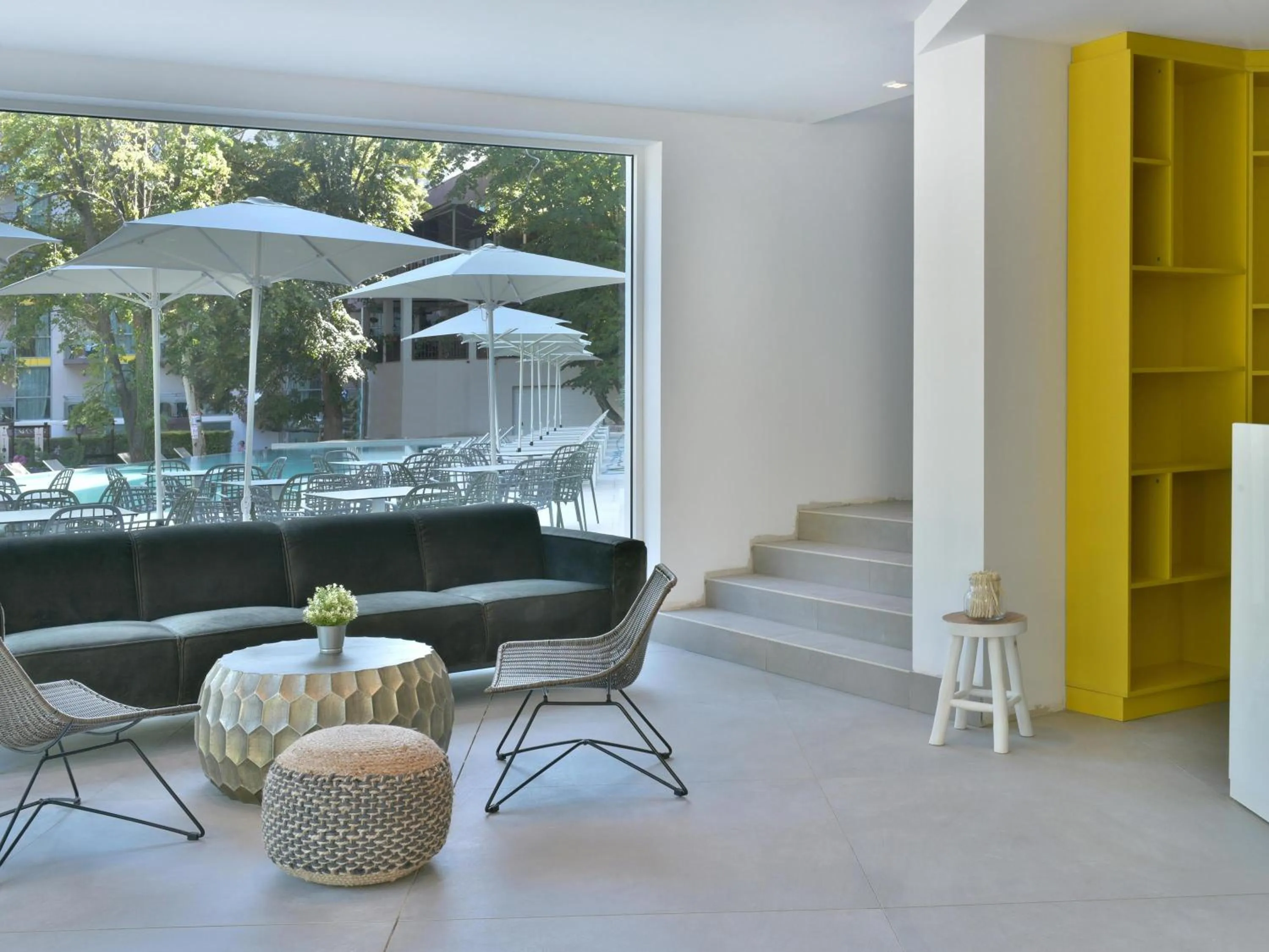 Property building in ibis Styles Golden Sands Roomer Hotel