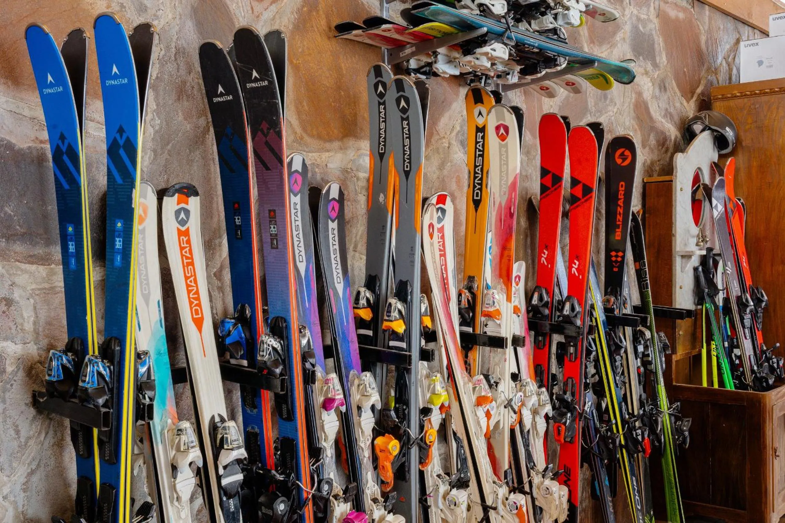 Ereto Hotel by SnowTime