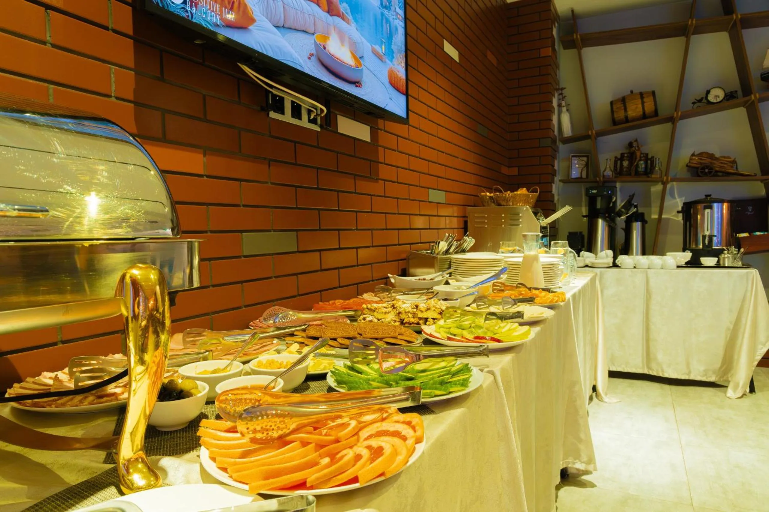 Ereto Hotel by SnowTime