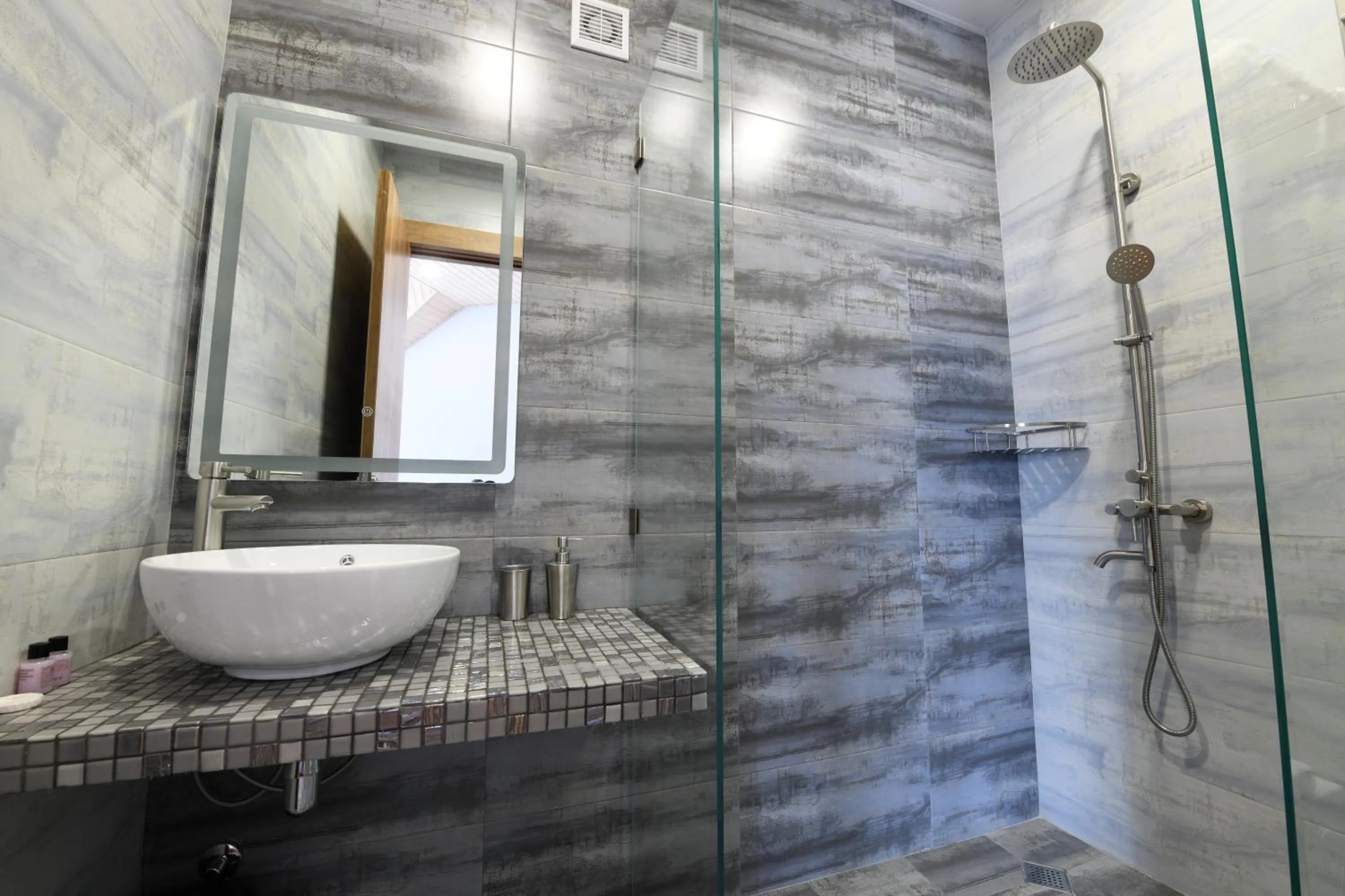 Bathroom in Hotel Ereto