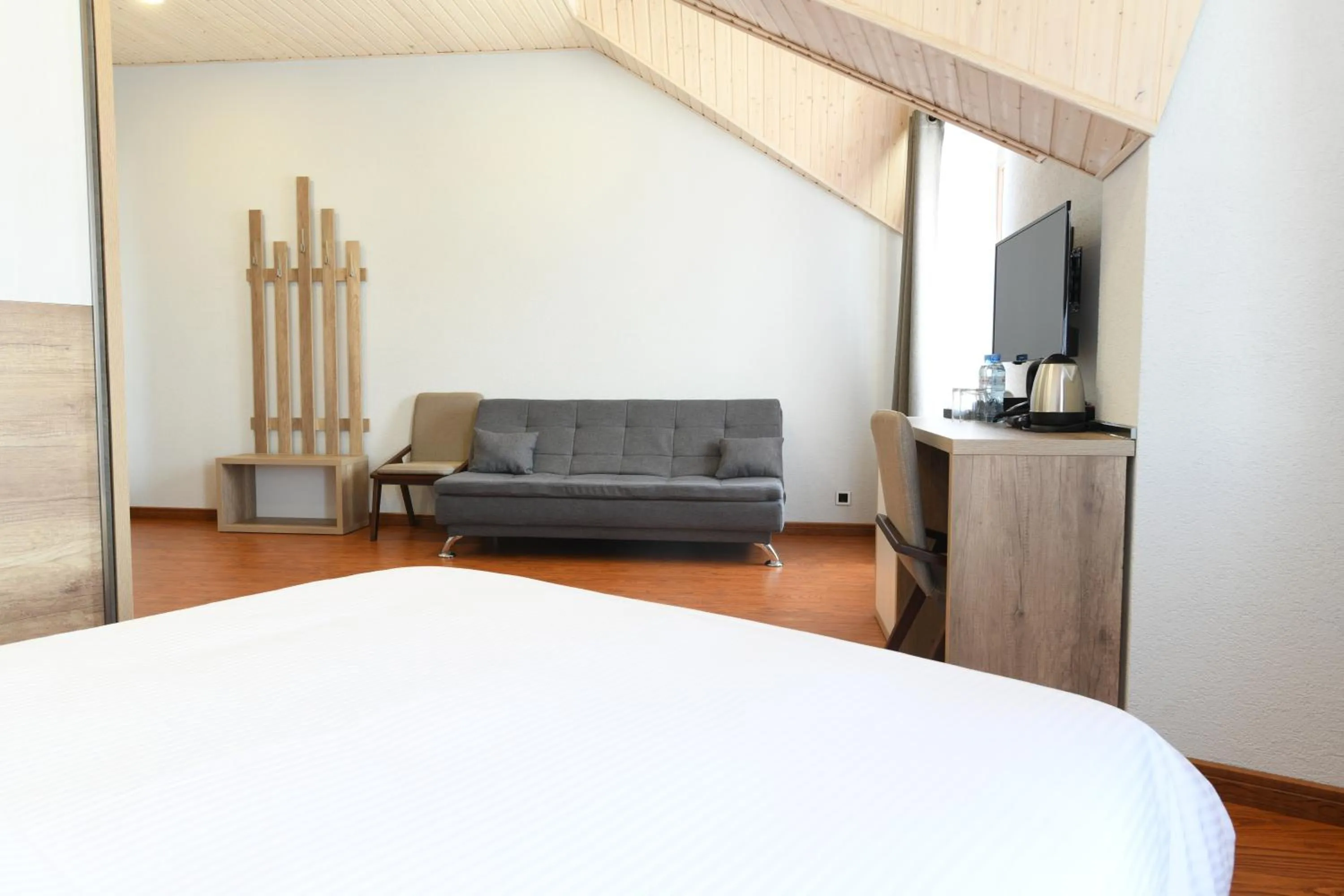 TV and multimedia, Bed in Hotel Ereto