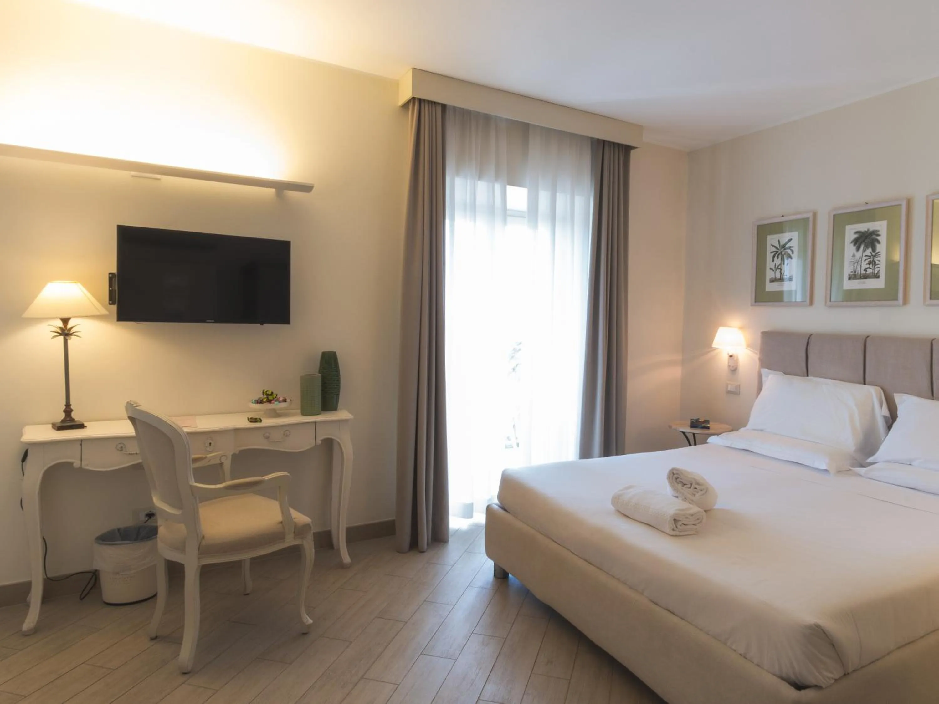 Bed in Hotel San Pietro Palace